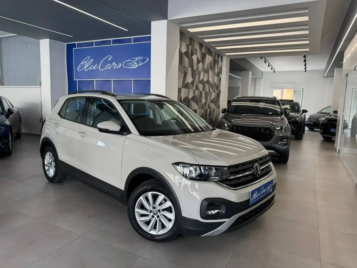 Volkswagen T-Cross 1.0 tsi Advanced 110cv dsg Gris - 1