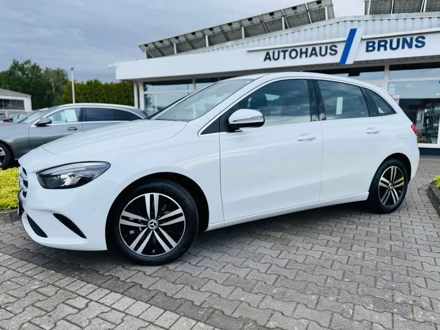 Mercedes-Benz B 250 e PROGRESSIVE, RFK, LED, Fernlicht-Ass., DAB, PTS Blanc - 2