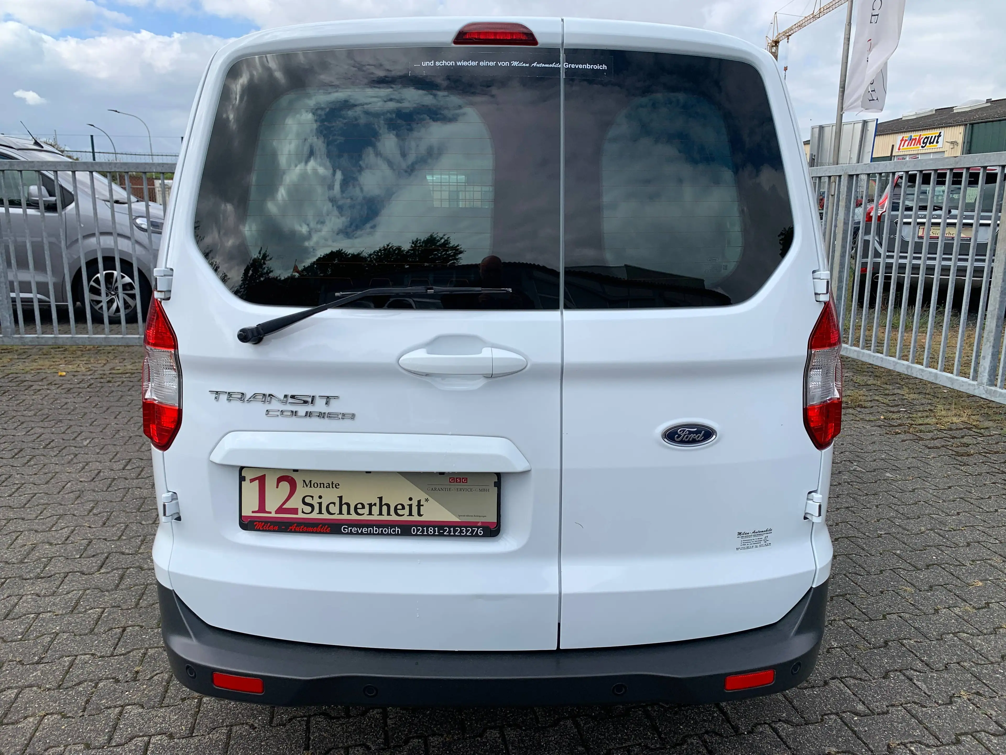 Ford Transit Courier Limited 74 KW Benziner-Navi-SHZG-Klima-PDC v+h-ALU-DAB-Telefonie-Tempomat-55 Tkm — photo 5