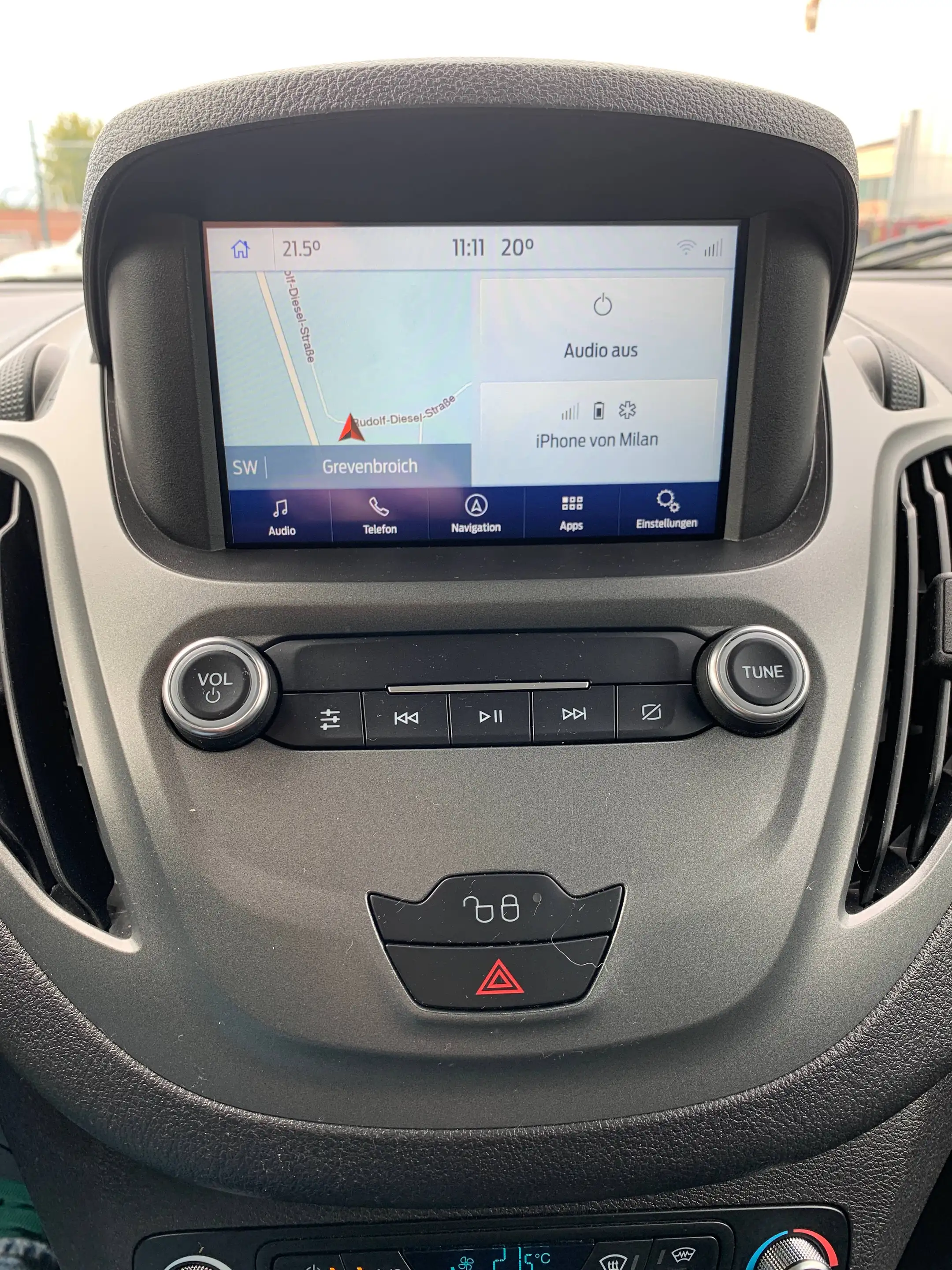 Ford Transit Courier Limited 74 KW Benziner-Navi-SHZG-Klima-PDC v+h-ALU-DAB-Telefonie-Tempomat-55 Tkm — photo 14