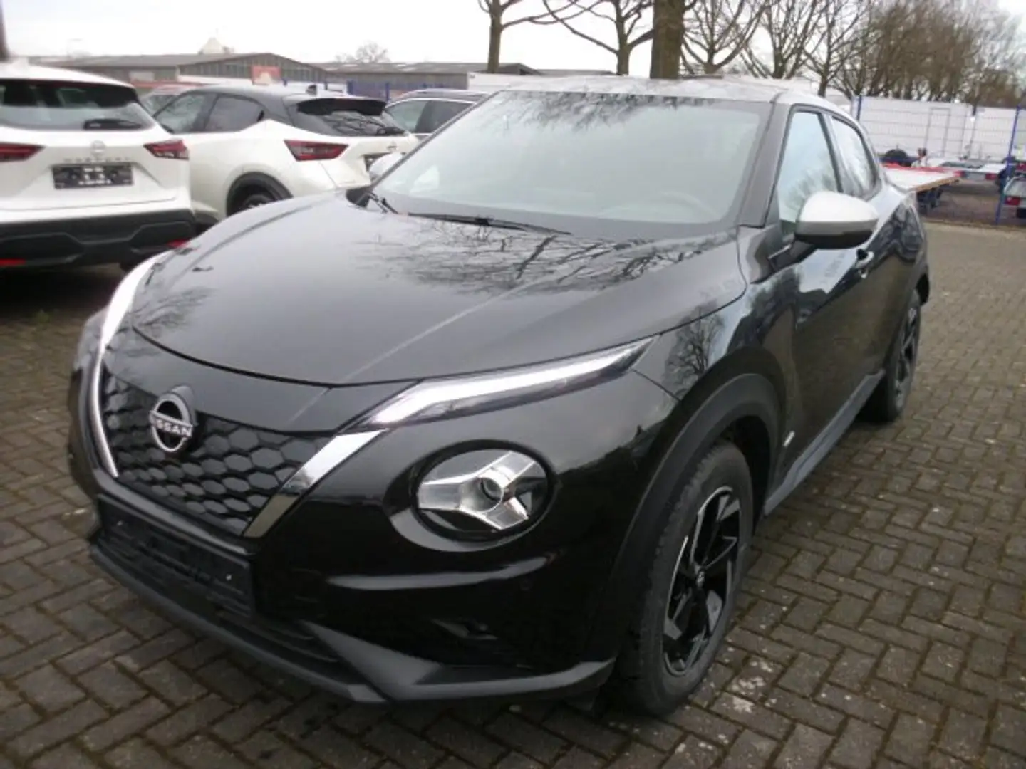 Nissan Juke 1,6 HYBRID 143 PS N-CONNECTA NC Tech Winter 2 Farb Negro - 1