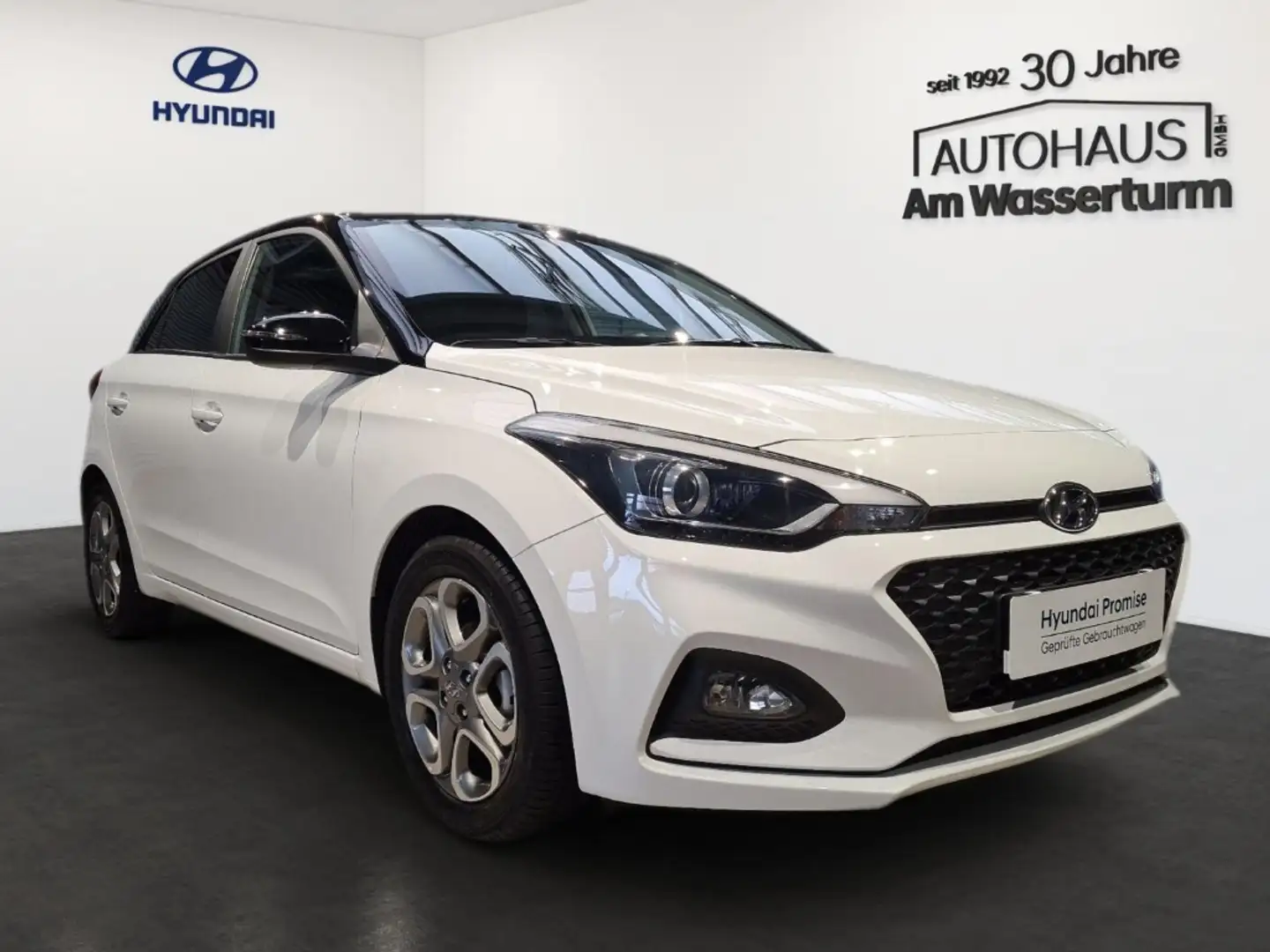 Hyundai i20 1.2 Advantage+ NAVI SITZHEIZUNG Weiß - 2