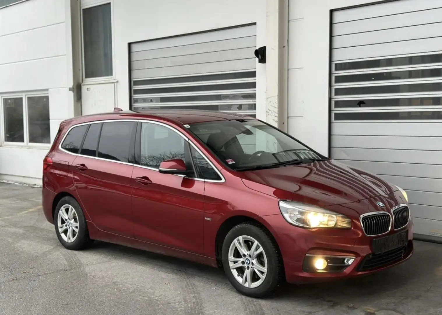 BMW 218 218i Gran Tourer Aut. Luxury Line Rot - 2