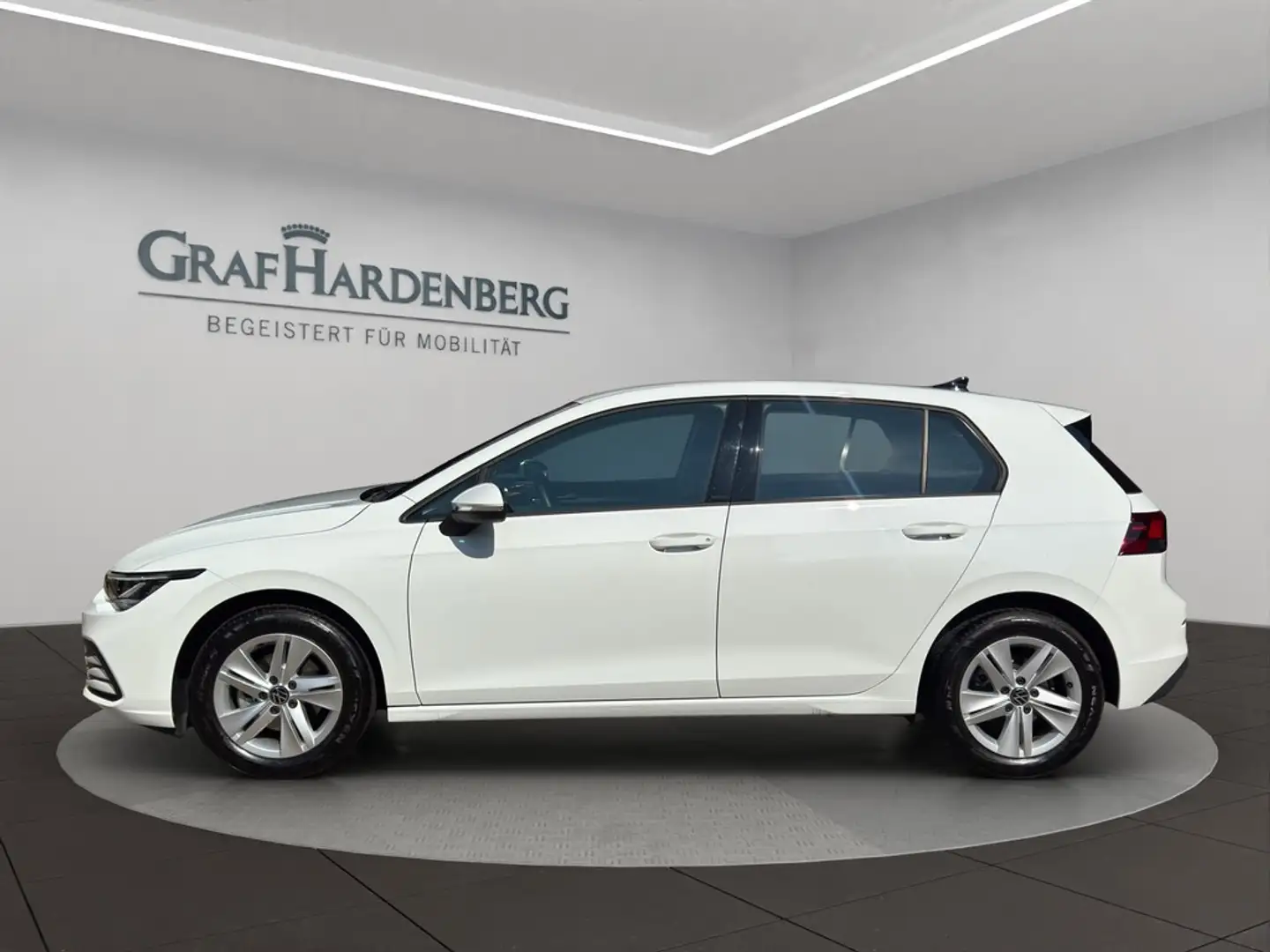 Volkswagen Golf 8 Life 1.0 eTSI DSG NaviPro TravelAssist Weiß - 2