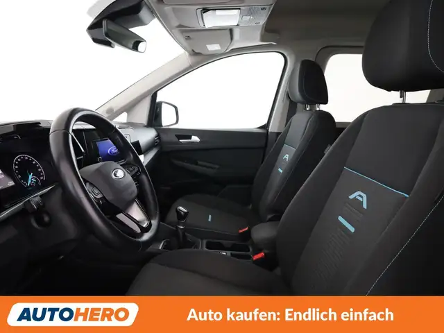 Ford Grand Tourneo Connect view 10