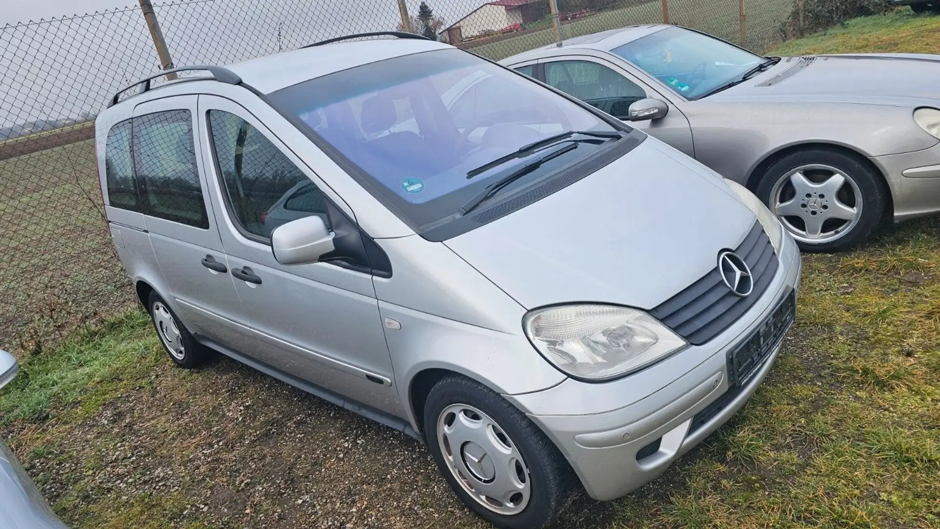 Mercedes-Benz Vaneo Compact Van 1.7 CDI Silber - 2