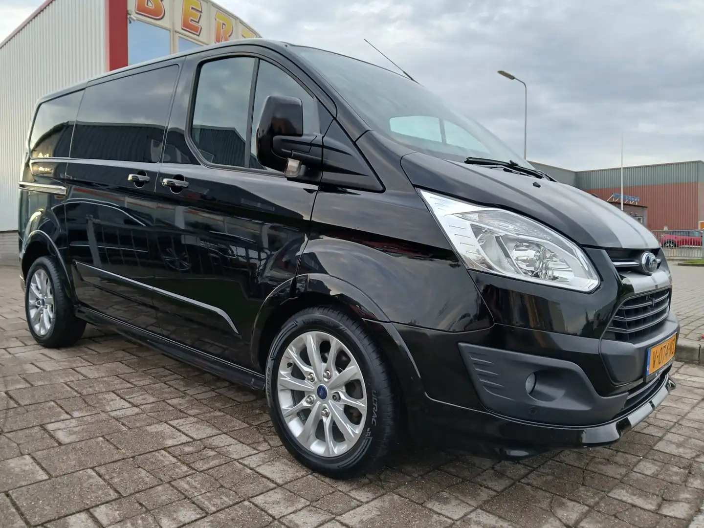 Ford Transit Custom 290 2.0 TDCI L1H1 Sport DC - 2