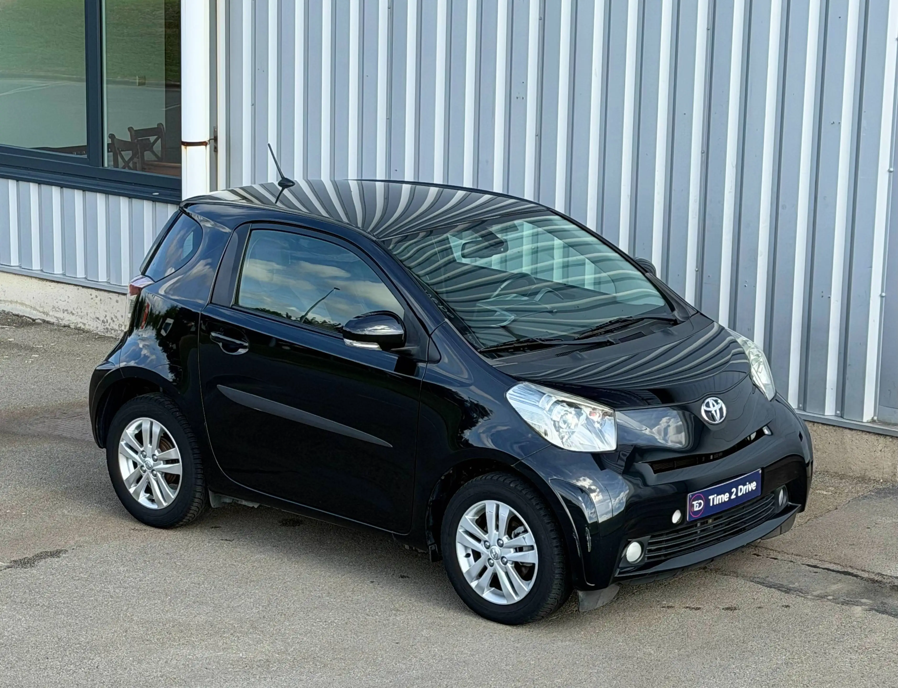 Toyota iQ 1.0i VVT-i Sol - Only 76.000 Km from new — photo 4