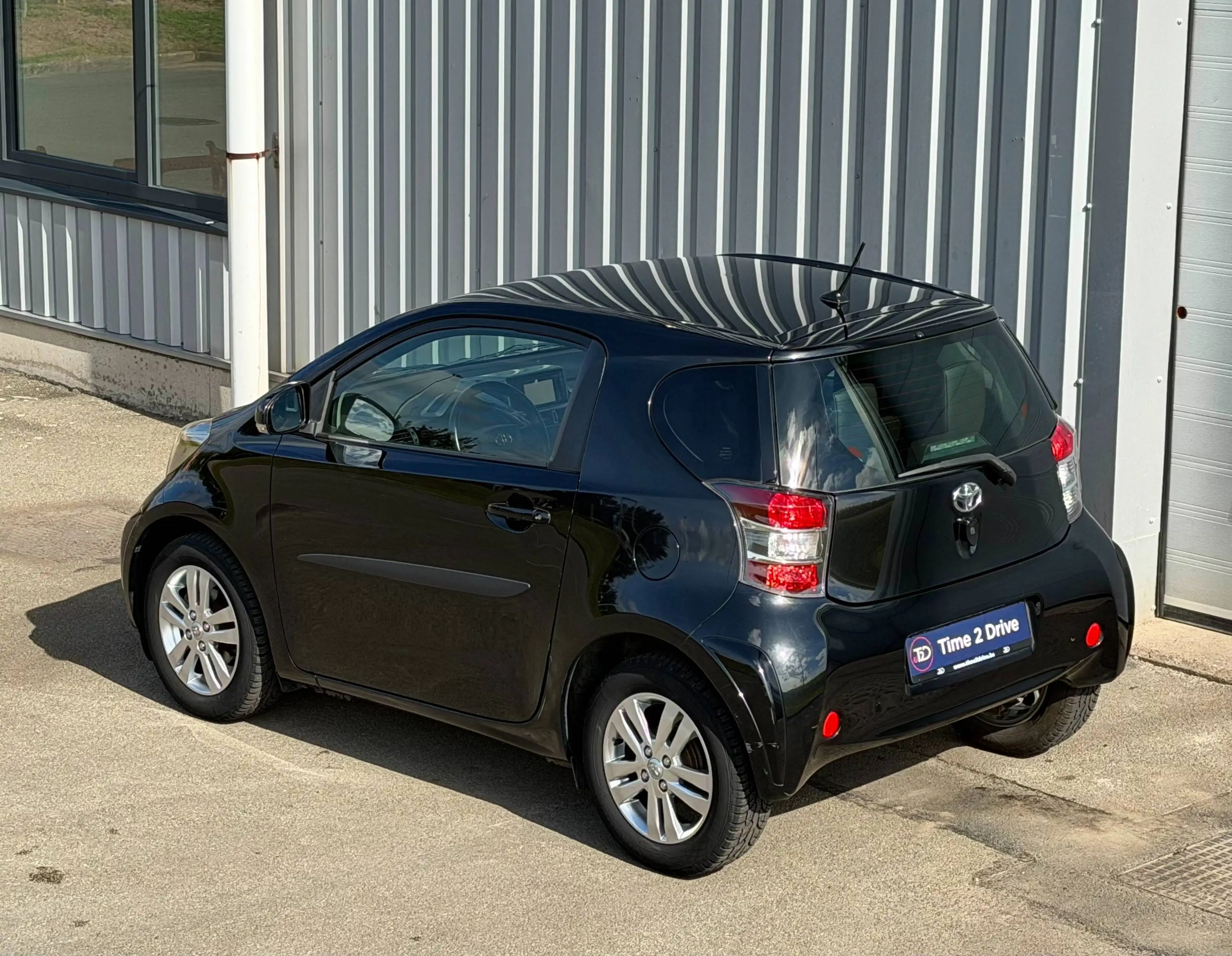 Toyota iQ 1.0i VVT-i Sol - Only 76.000 Km from new — photo 9
