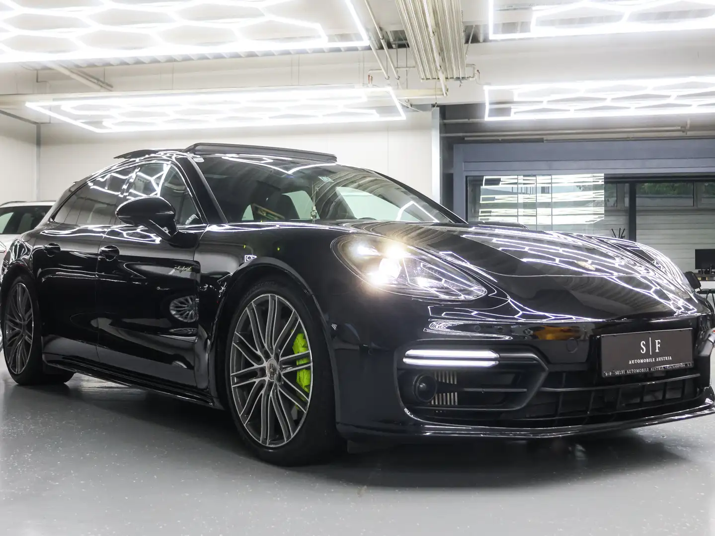 Porsche Panamera Sport Turismo Sport Design Approved Schwarz - 1