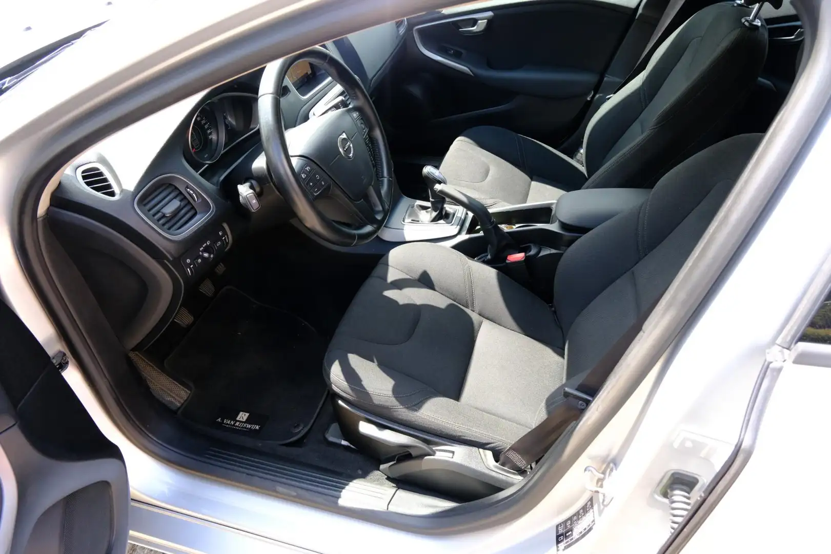 Volvo V40 2.0 D2 Kinetic Navi|Airco|LMV Сірий - 2