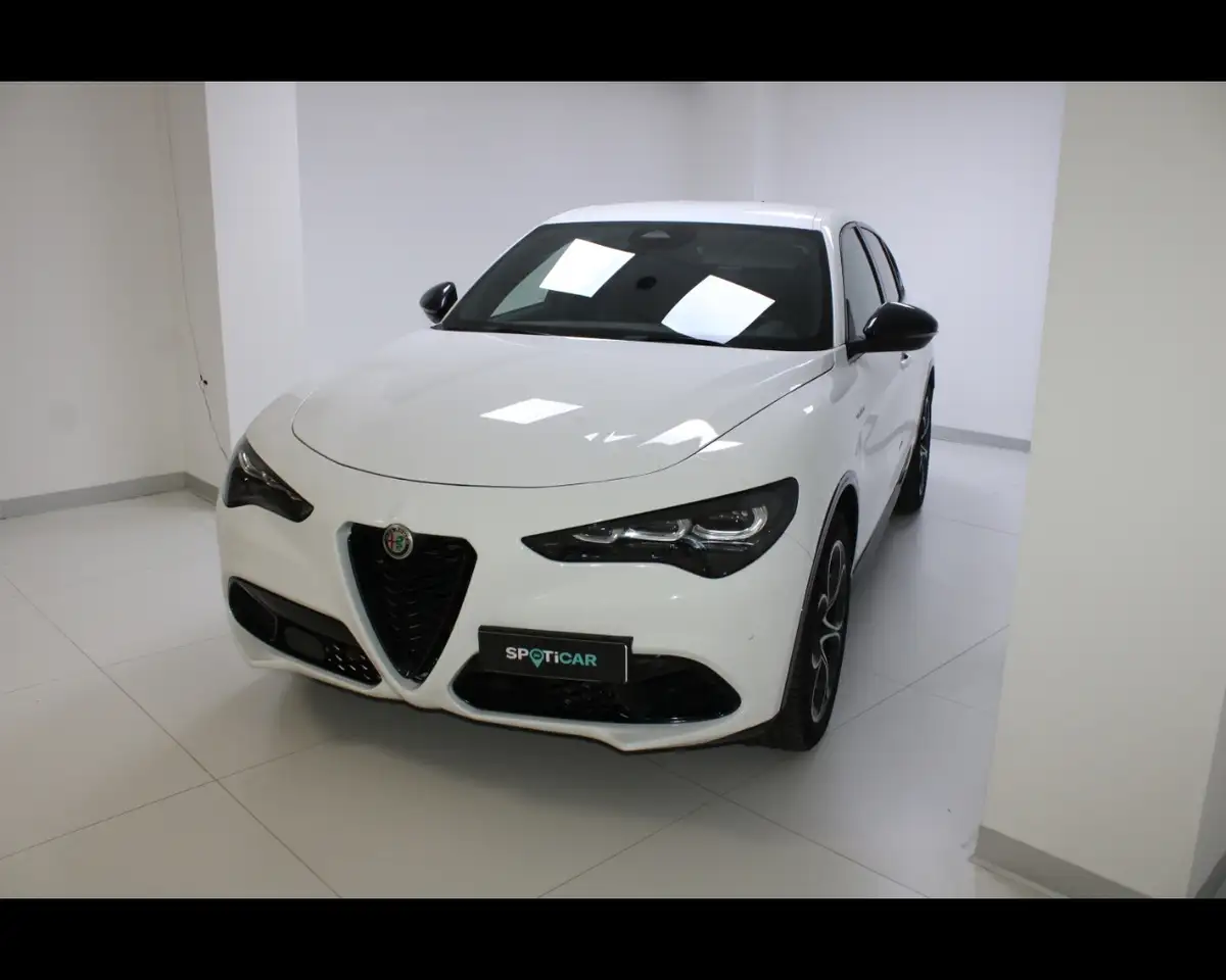 Alfa Romeo Stelvio 2024
