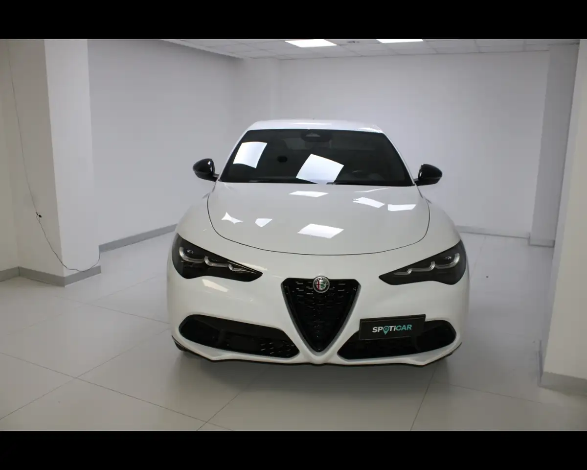Alfa Romeo Stelvio 2024