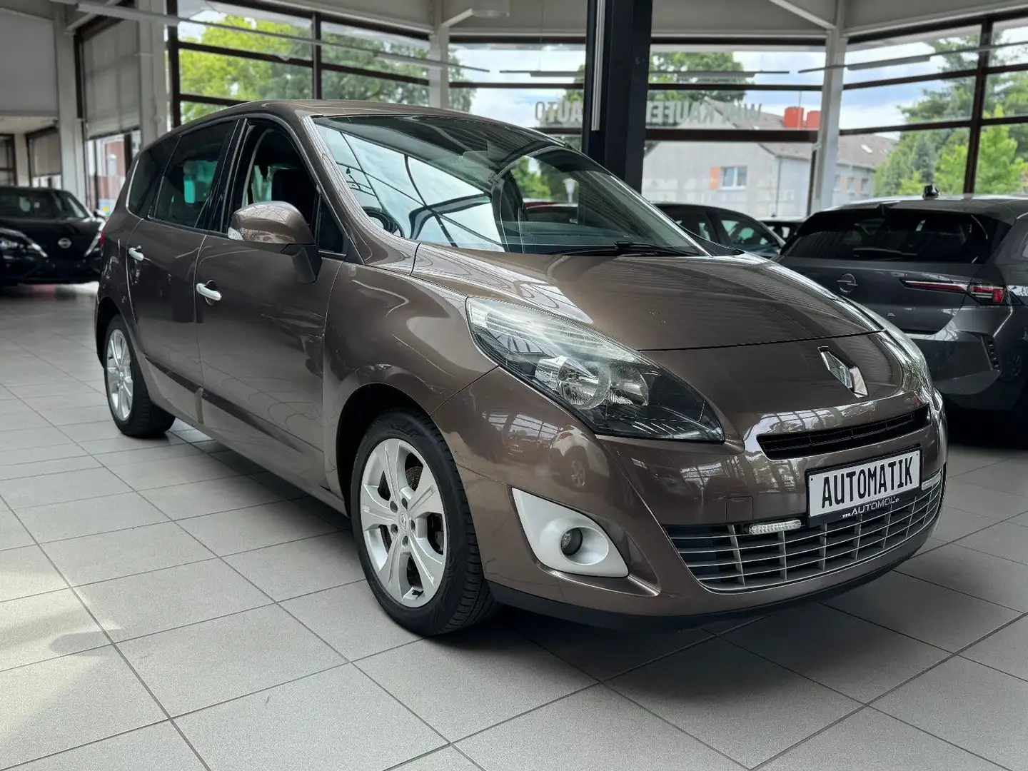 Renault Scenic III 1.5dCi *Autom* Grand Dynamique Grau - 2