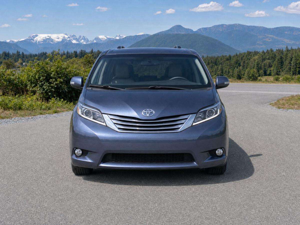 2017 Toyota Sienna XLE — снимка 1