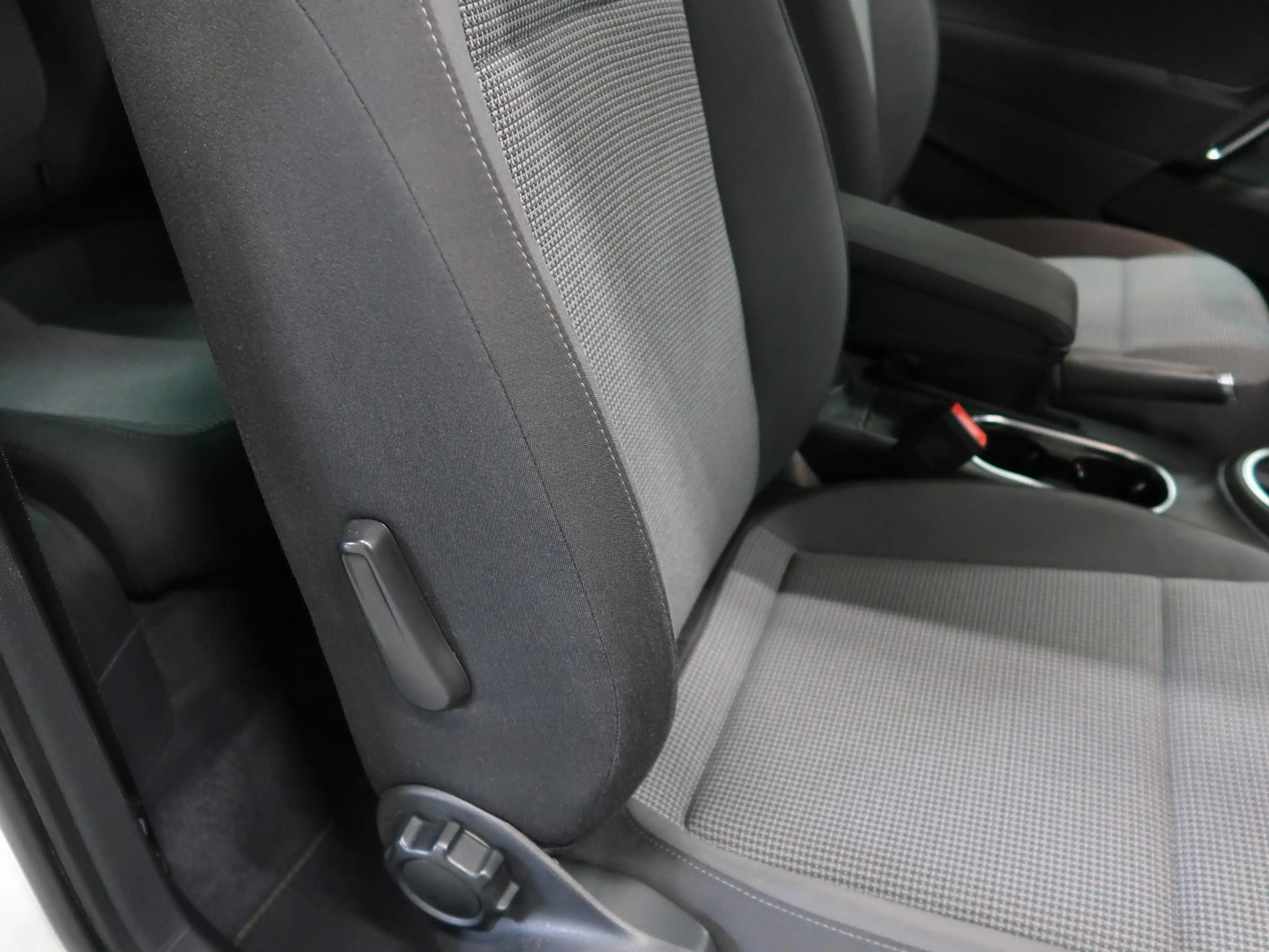Volkswagen Beetle 1.2 TSI CUP Panoramadak Airco-ecc Navigatie 20 inc — photo 32