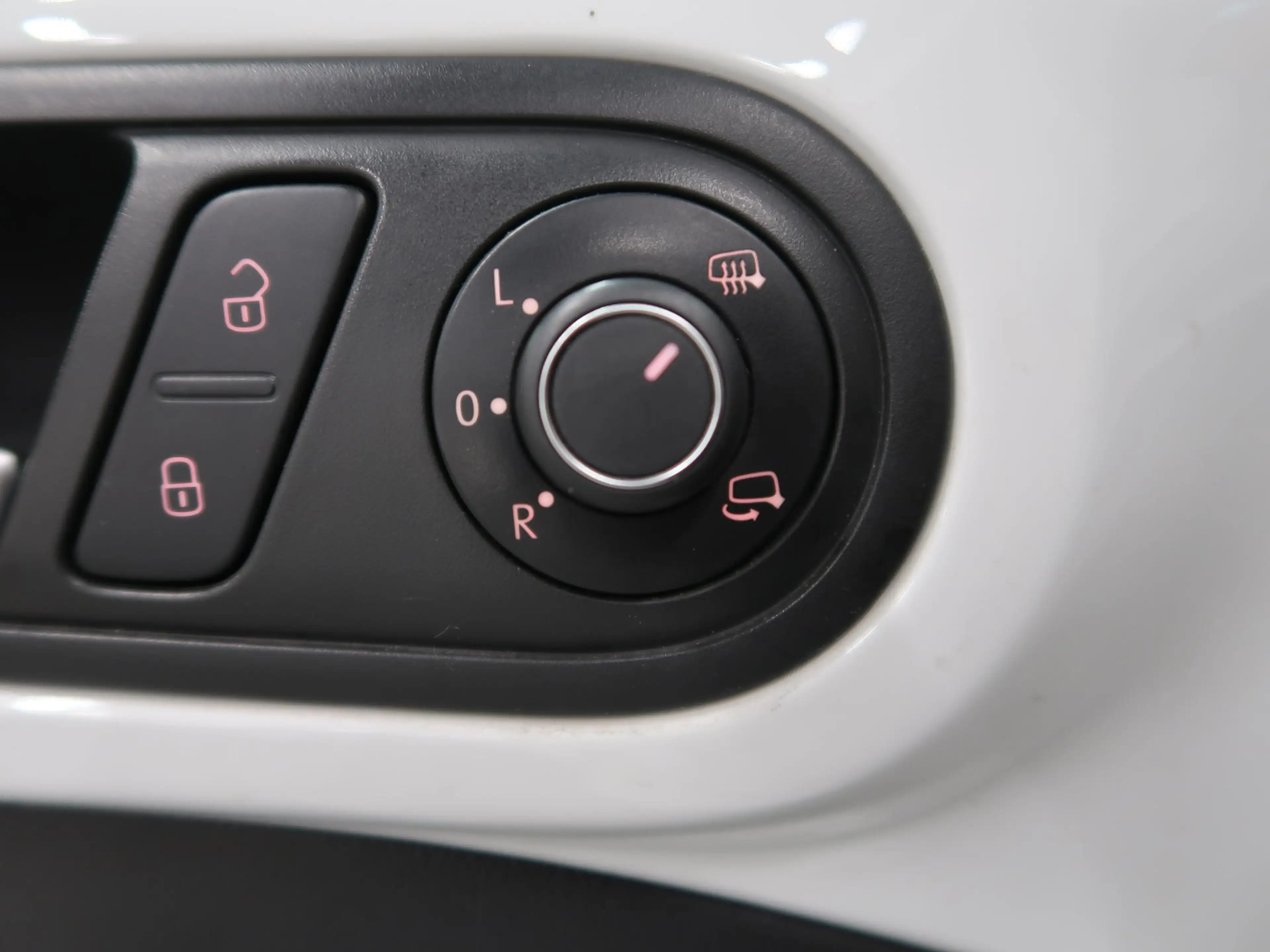 Volkswagen Beetle 1.2 TSI CUP Panoramadak Airco-ecc Navigatie 20 inc — photo 19