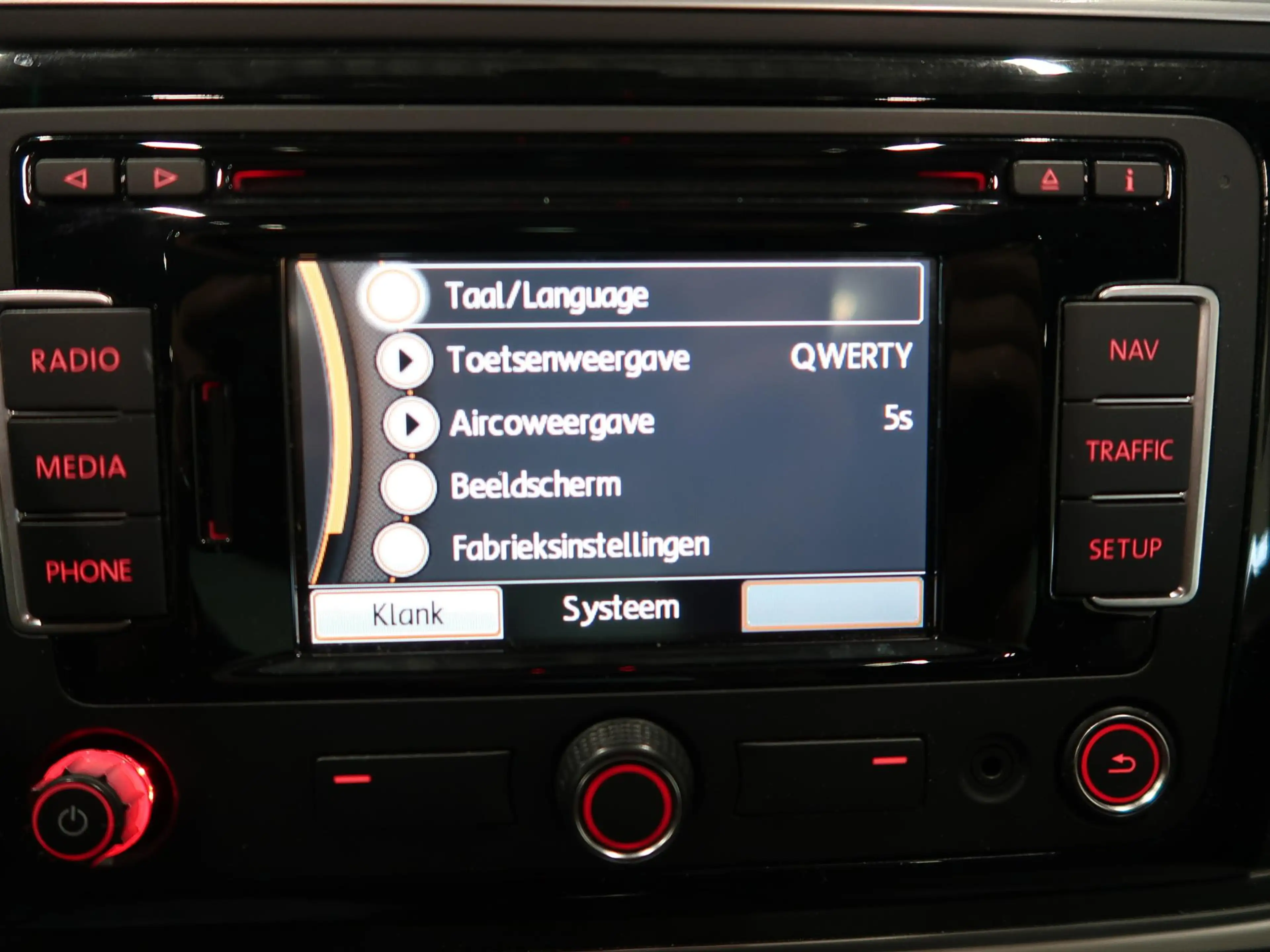 Volkswagen Beetle 1.2 TSI CUP Panoramadak Airco-ecc Navigatie 20 inc — photo 50