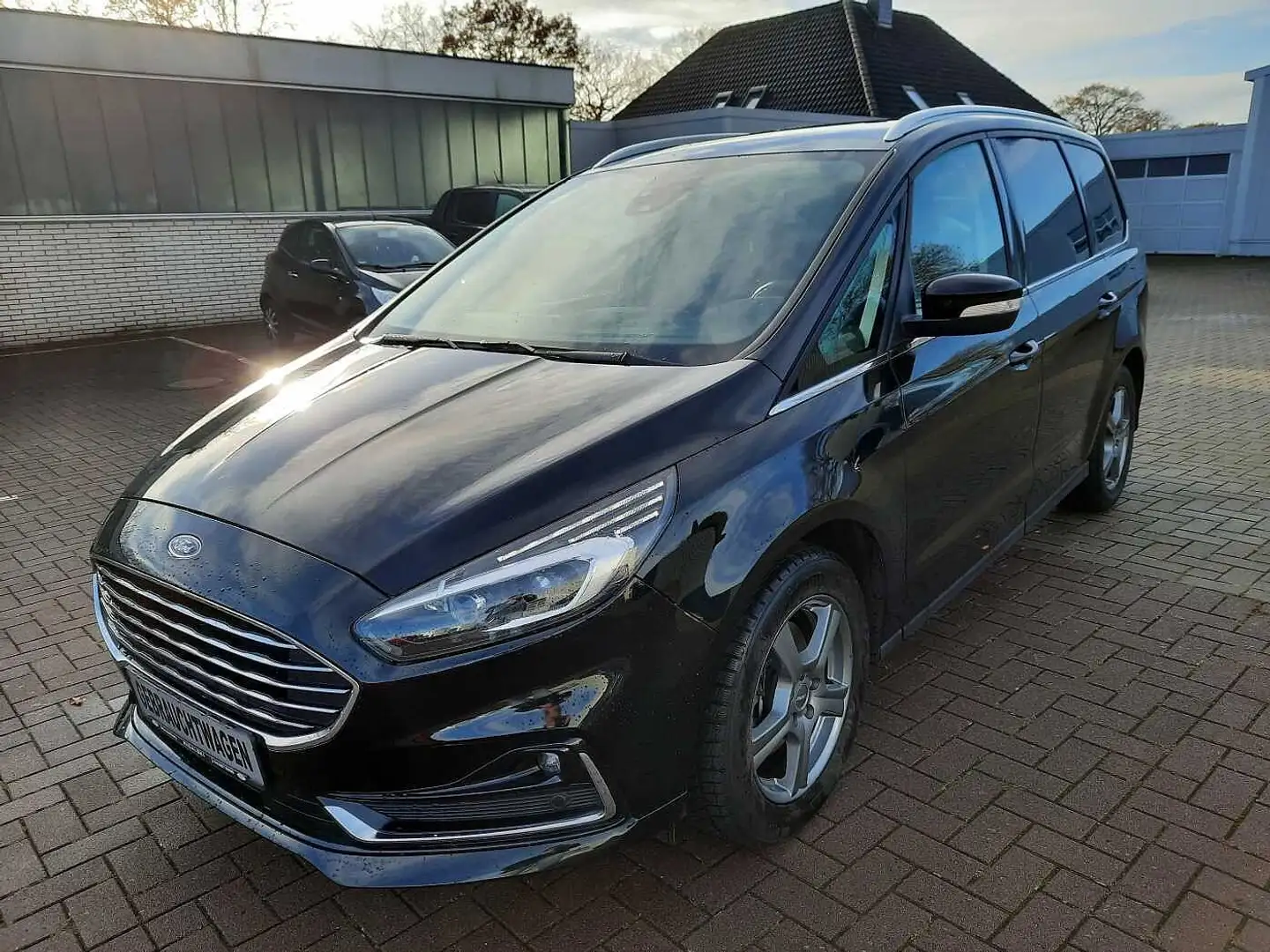 Ford Galaxy Hybrid 2.5 Duratec FHEV TITANIUM Schwarz - 1