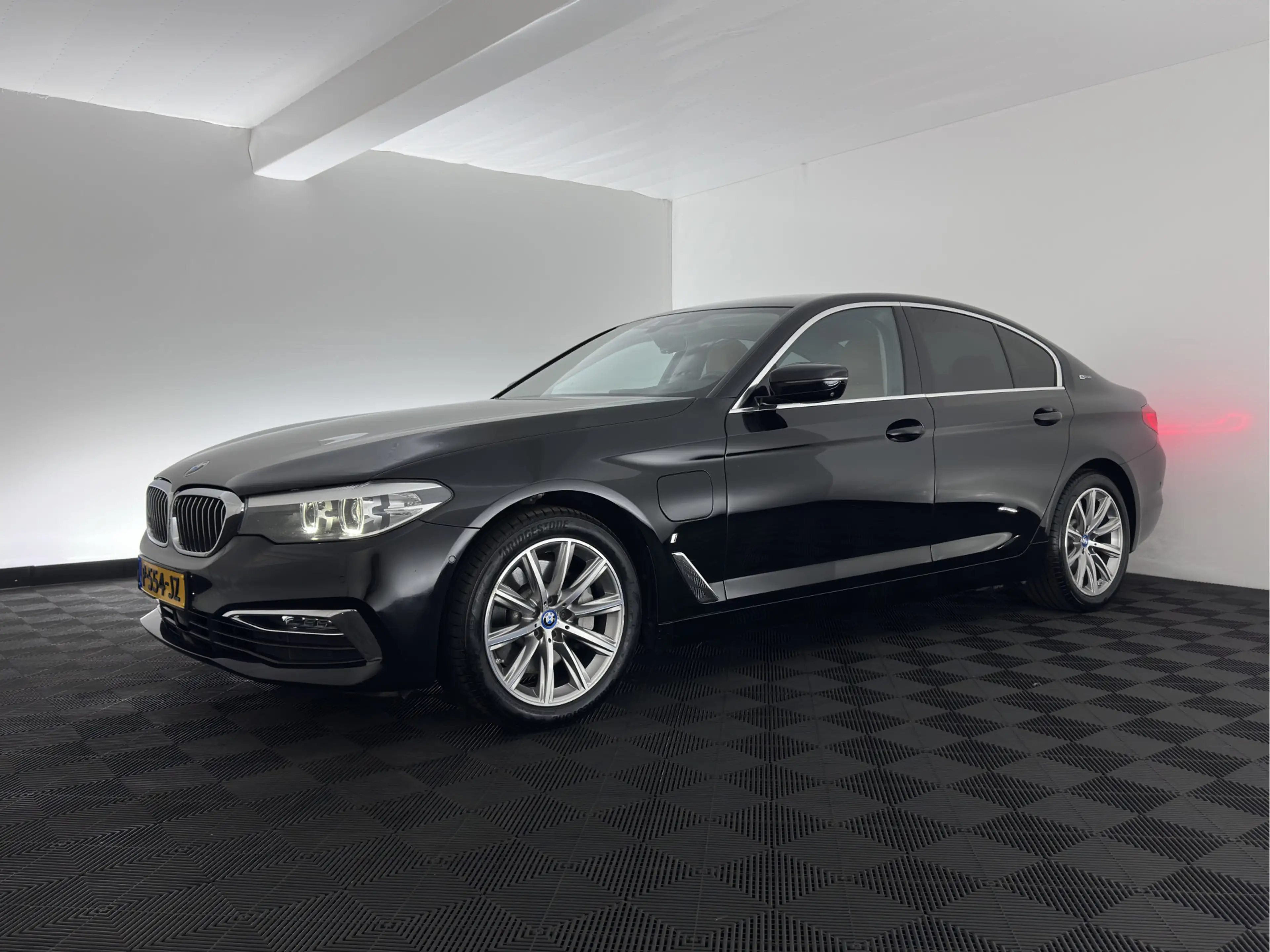 BMW 530 5-serie 530e iPerformance High Executive Luxury-Li — photo 3