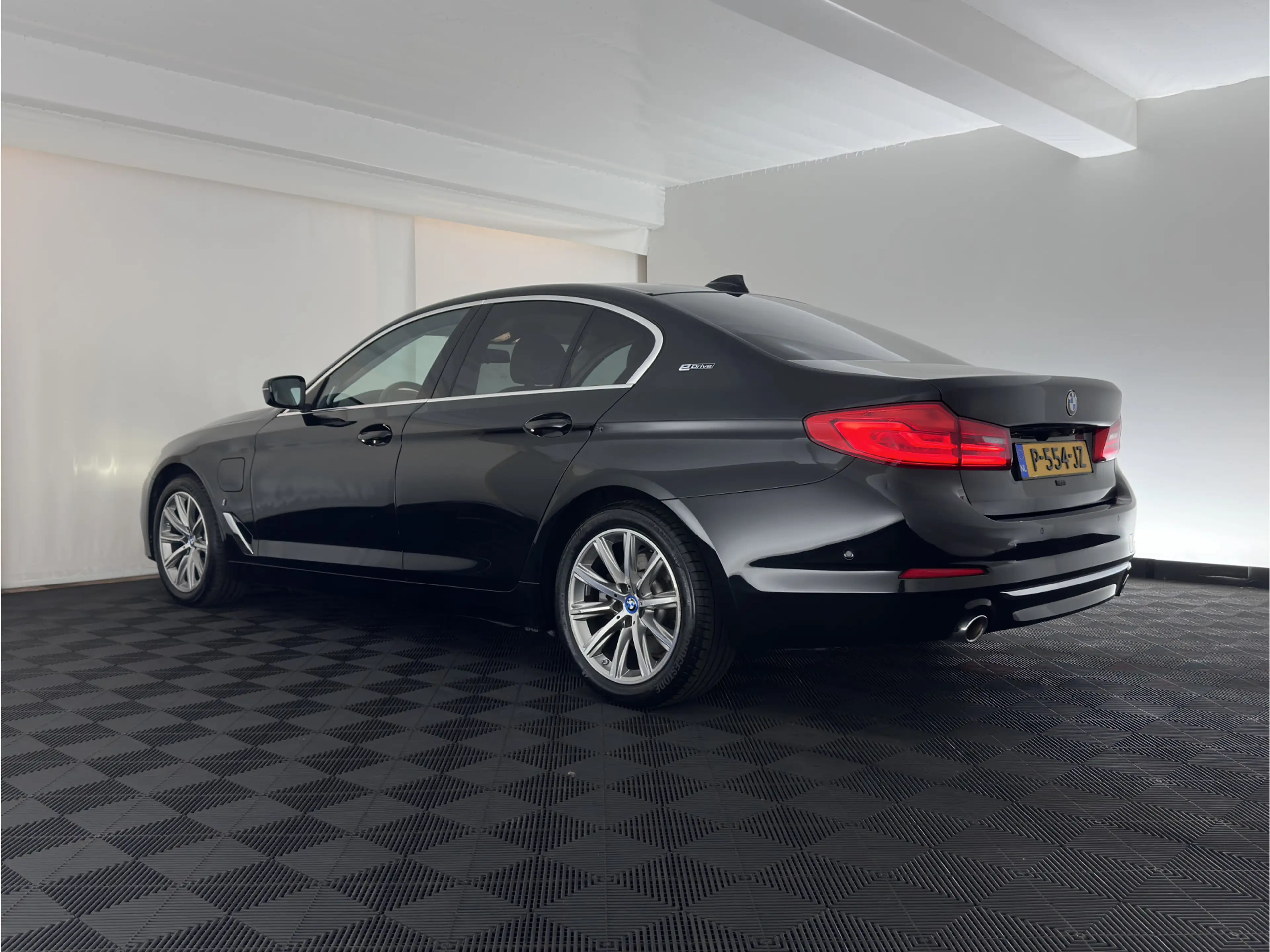 BMW 530 5-serie 530e iPerformance High Executive Luxury-Li — photo 4