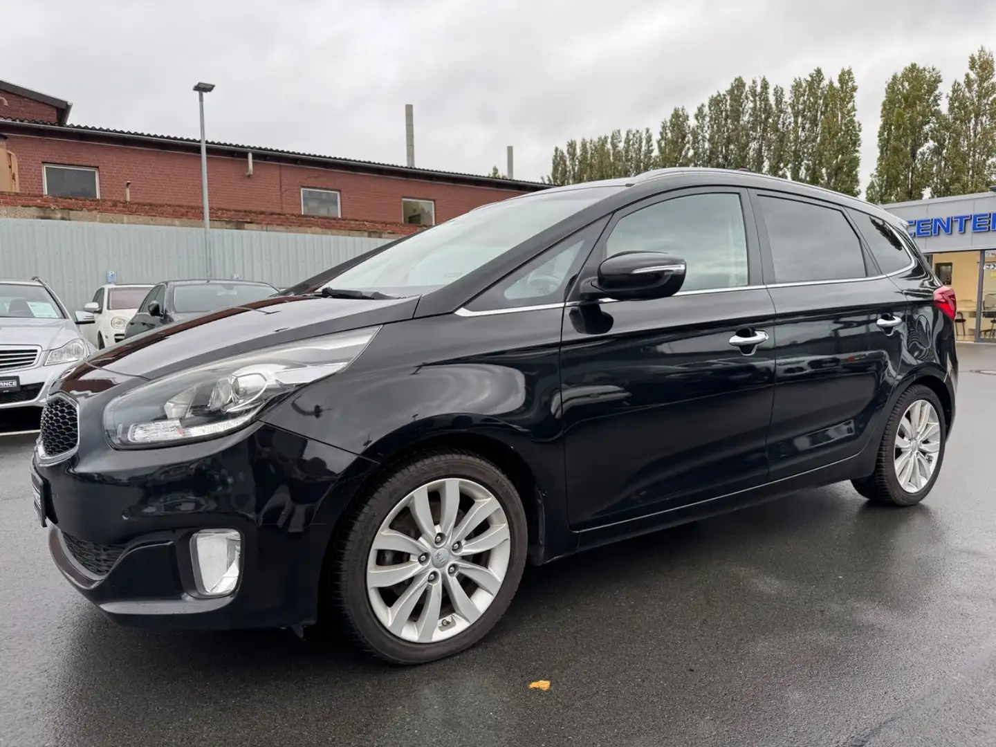 Kia Carens *DREAM*TEAM*FIFA*AHK*TÜVNEU Schwarz - 1