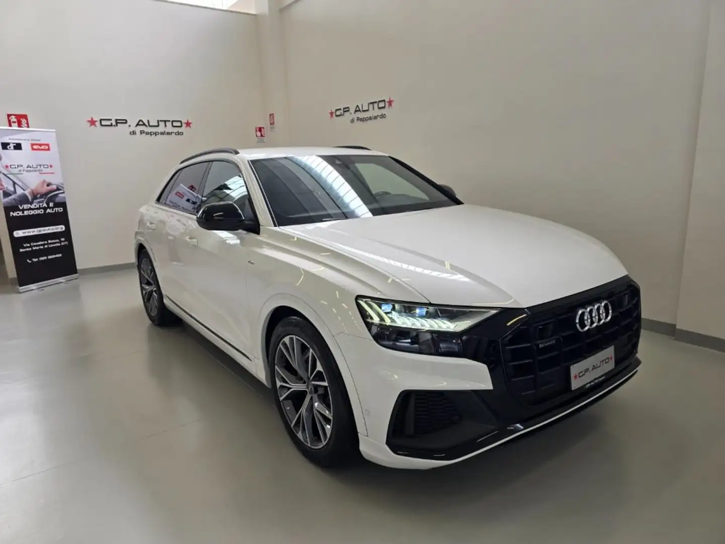Audi Q8 50 TDI 286 CV quattro tiptronic Sport Bianco - 1
