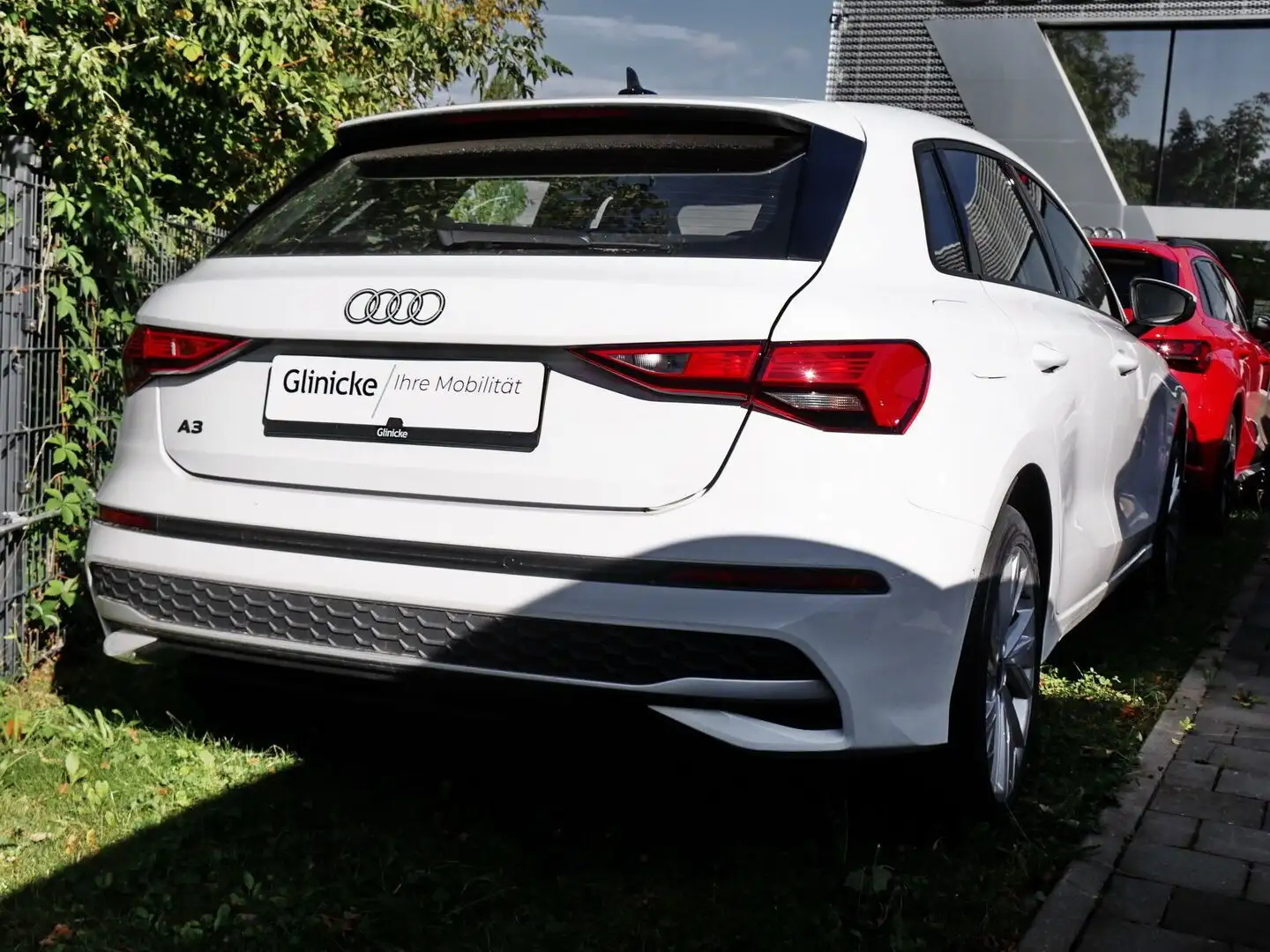 Audi A3 30 TFSI 85(116) kW(PS) Schaltgetrie Weiß - 2