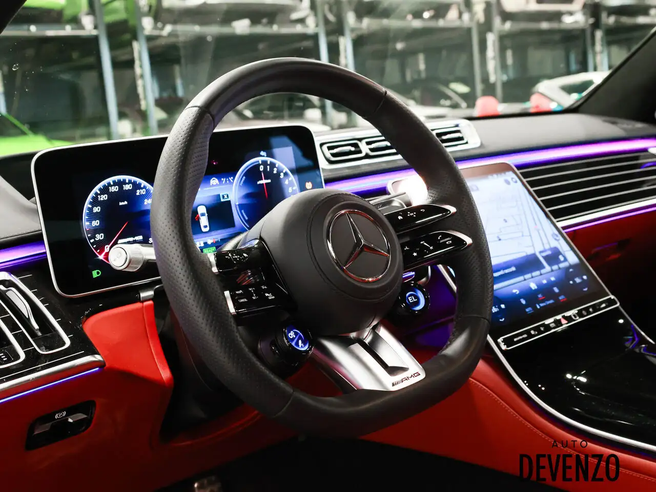 Mercedes-Benz S-Class снимка Mercedes-Benz S-Class