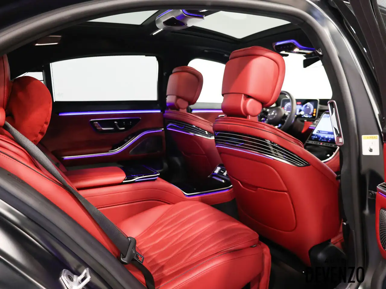 Mercedes-Benz S-Class снимка Mercedes-Benz S-Class