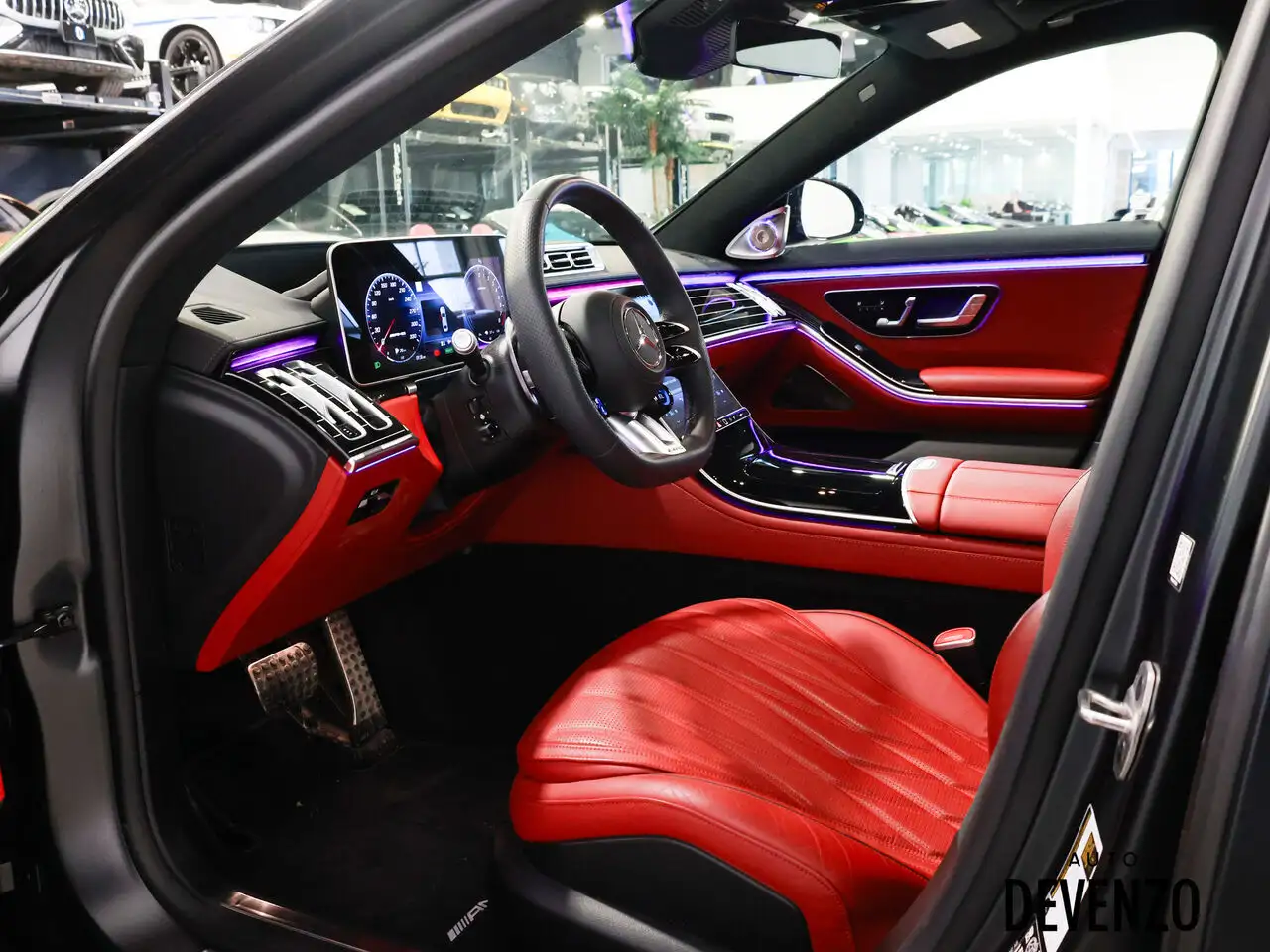 Mercedes-Benz S-Class снимка Mercedes-Benz S-Class