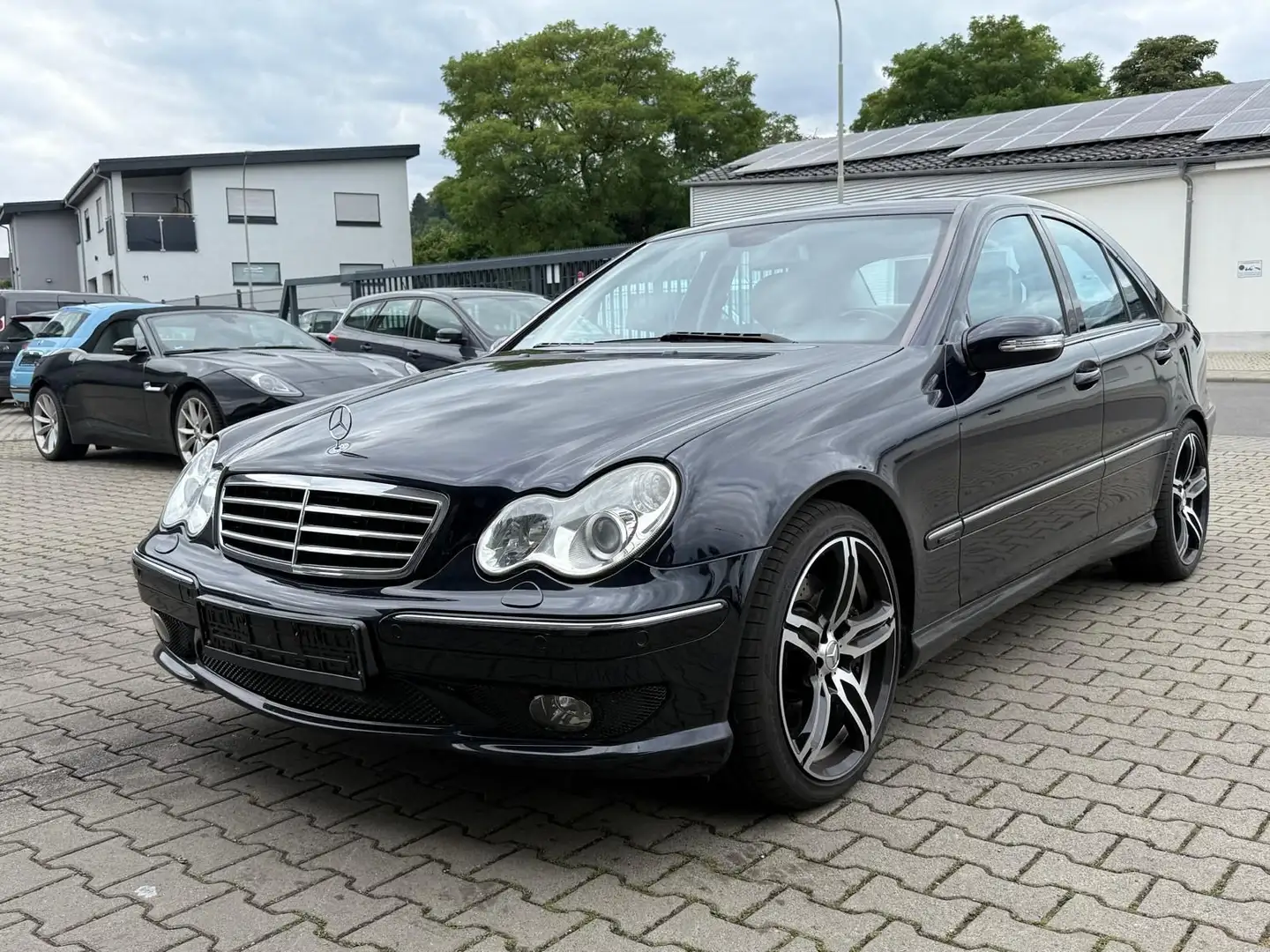 Mercedes-Benz C 230 C230 Sport Edition + AMG*LEDER*BI-XENON*AT-MOTOR Negro - 1