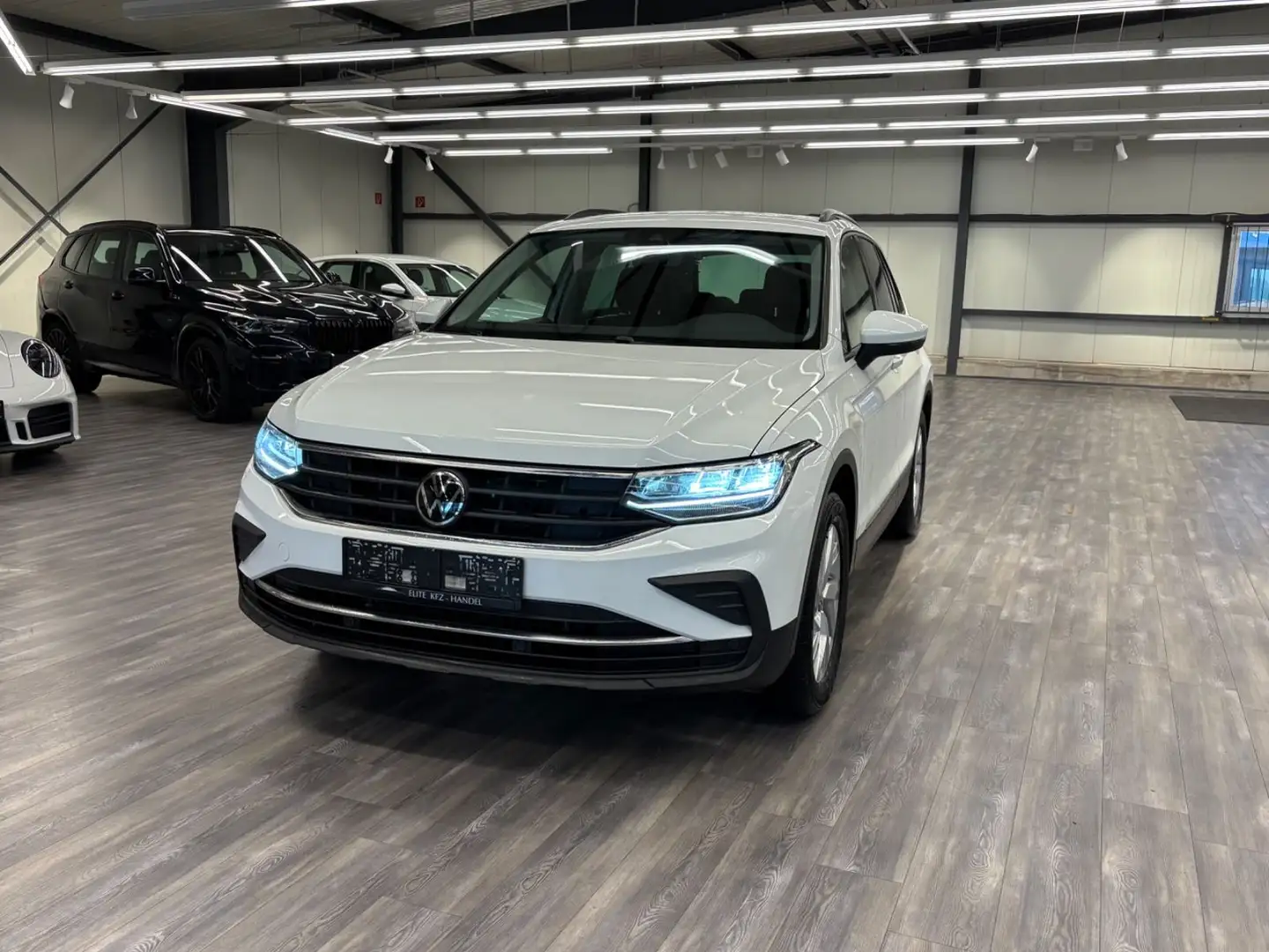Volkswagen Tiguan Life 4Motion ACC Kamera Navi Lane Blanc - 2