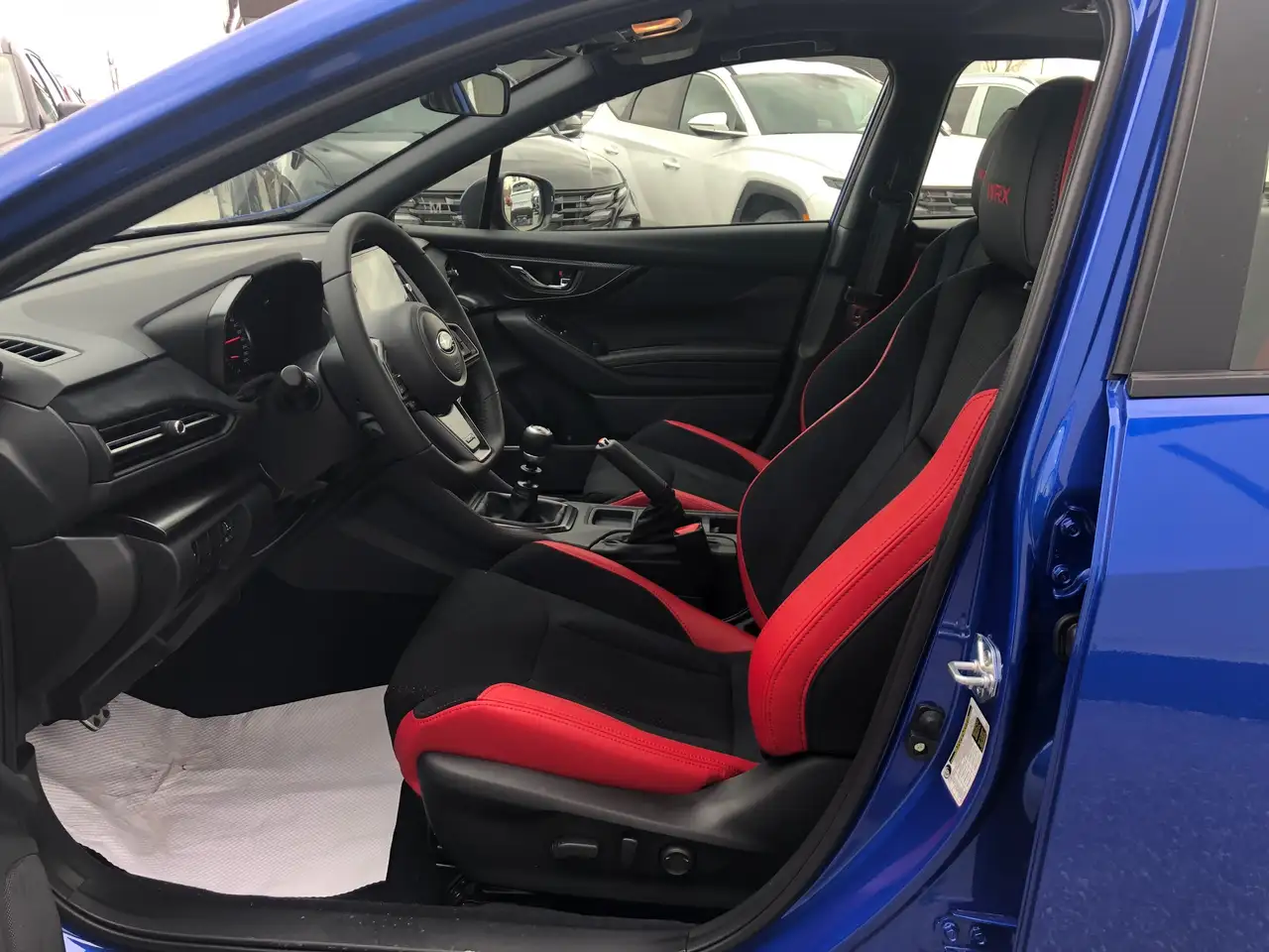 Subaru WRX снимка Subaru WRX