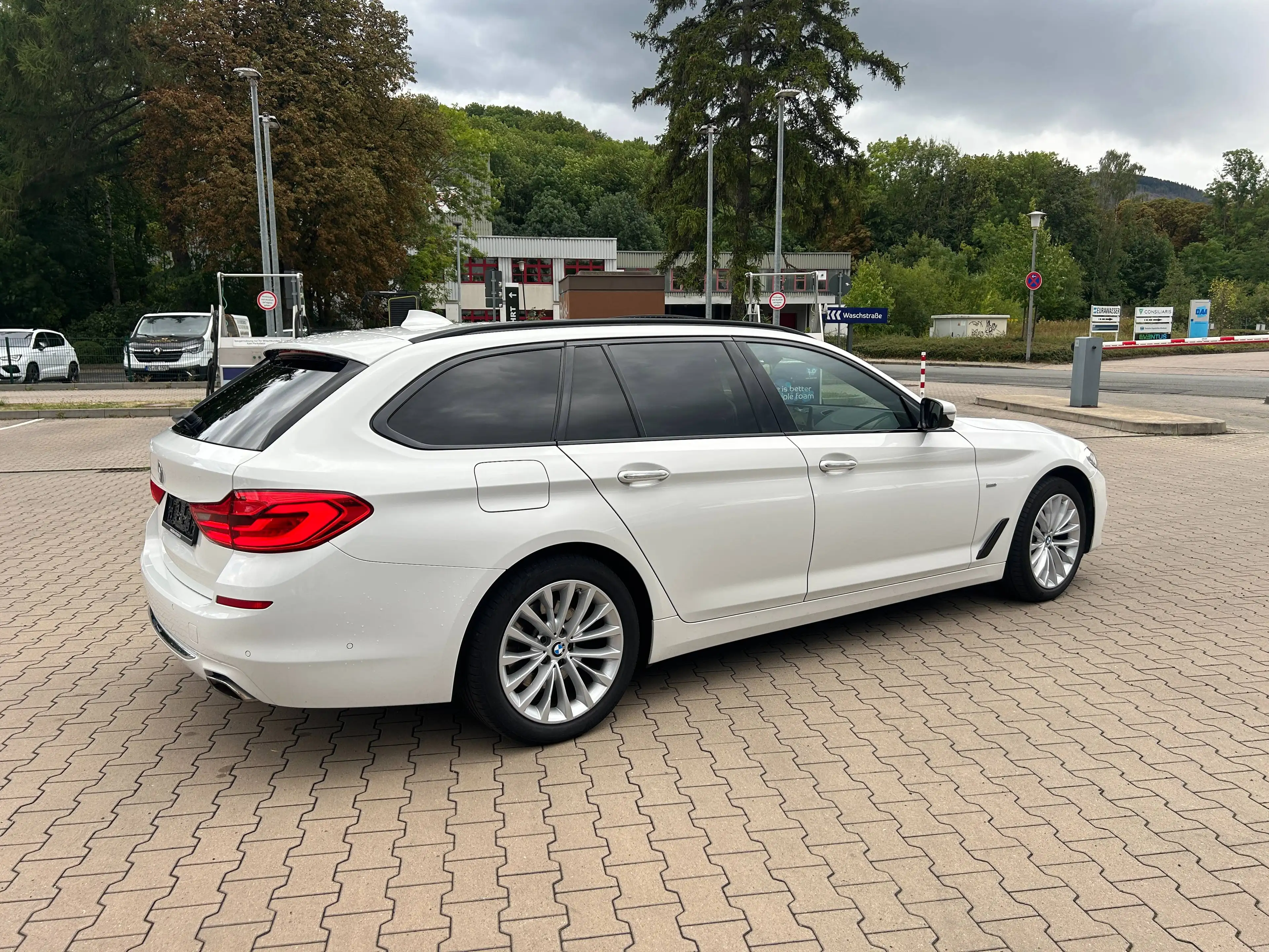 BMW 540 540 d xDrive Luxury Line *Purer Luxus!*Softclose*Massage*360*Pano*Lhz*Sthz*ACC*HeadUp — photo 10