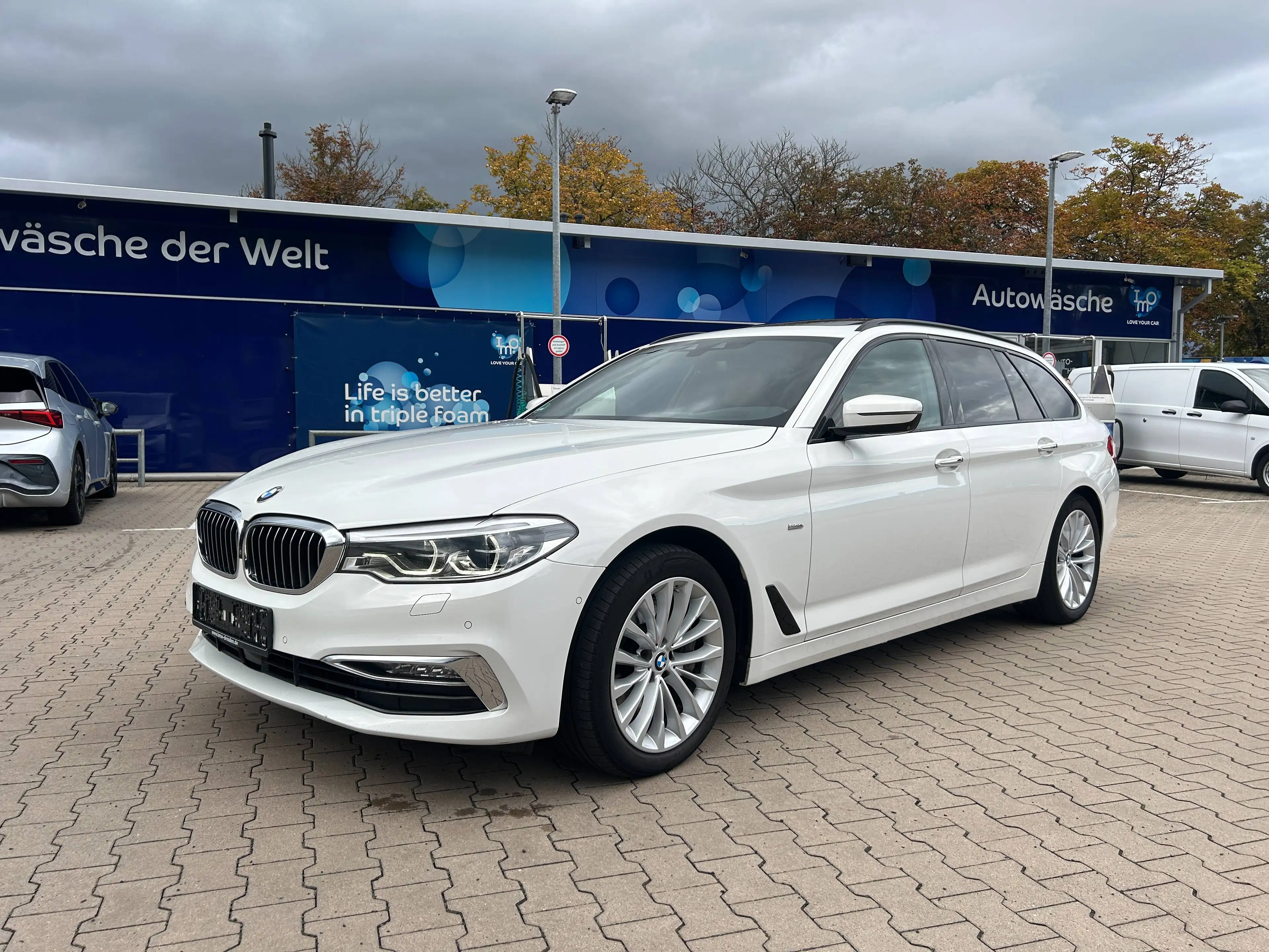 BMW 540 540 d xDrive Luxury Line *Purer Luxus!*Softclose*Massage*360*Pano*Lhz*Sthz*ACC*HeadUp — photo 4