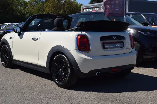 Mini Hatch view 5