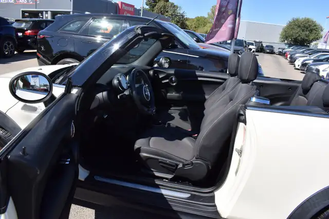 Mini Hatch view 7