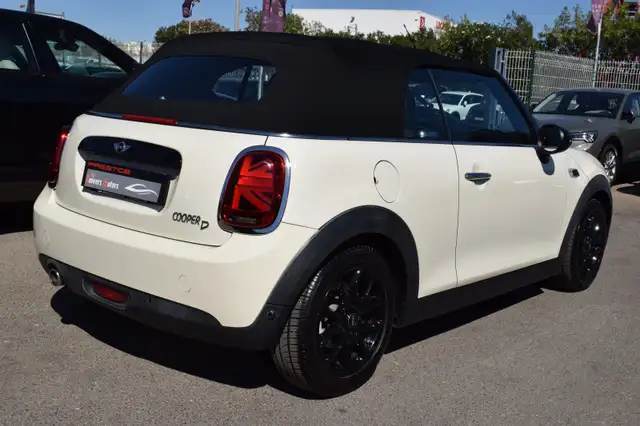 Mini Hatch view 15