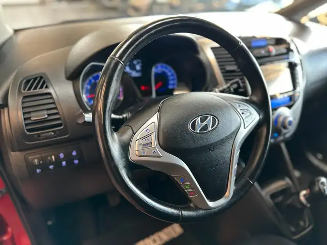 Hyundai Ix20 view 8