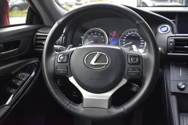 Lexus RC view 15