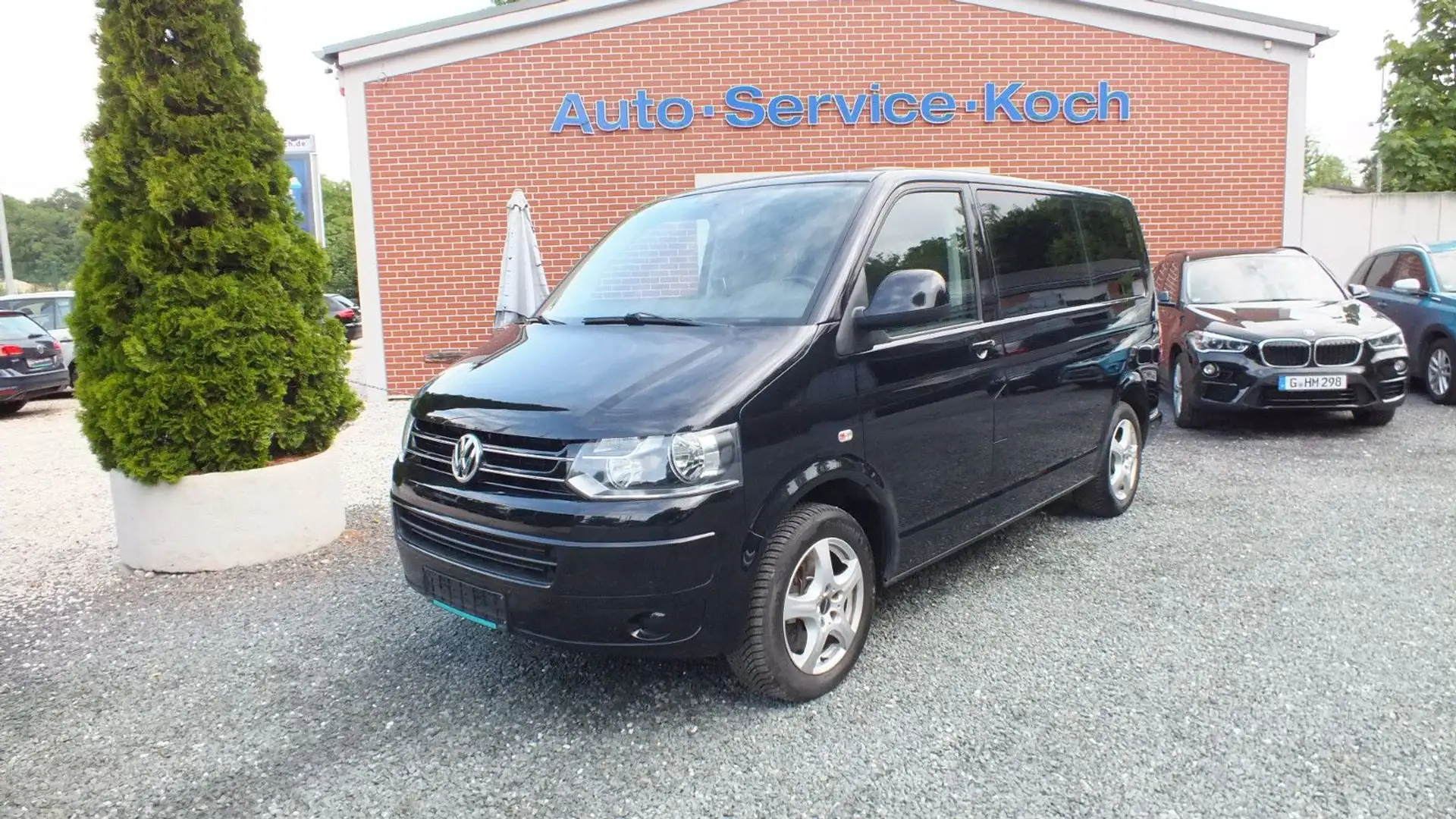 Volkswagen T5 Caravelle T5 2.0 TDI Bus Caravelle DSG*AHK*PDC*ALU*BC*TEMP Schwarz - 1