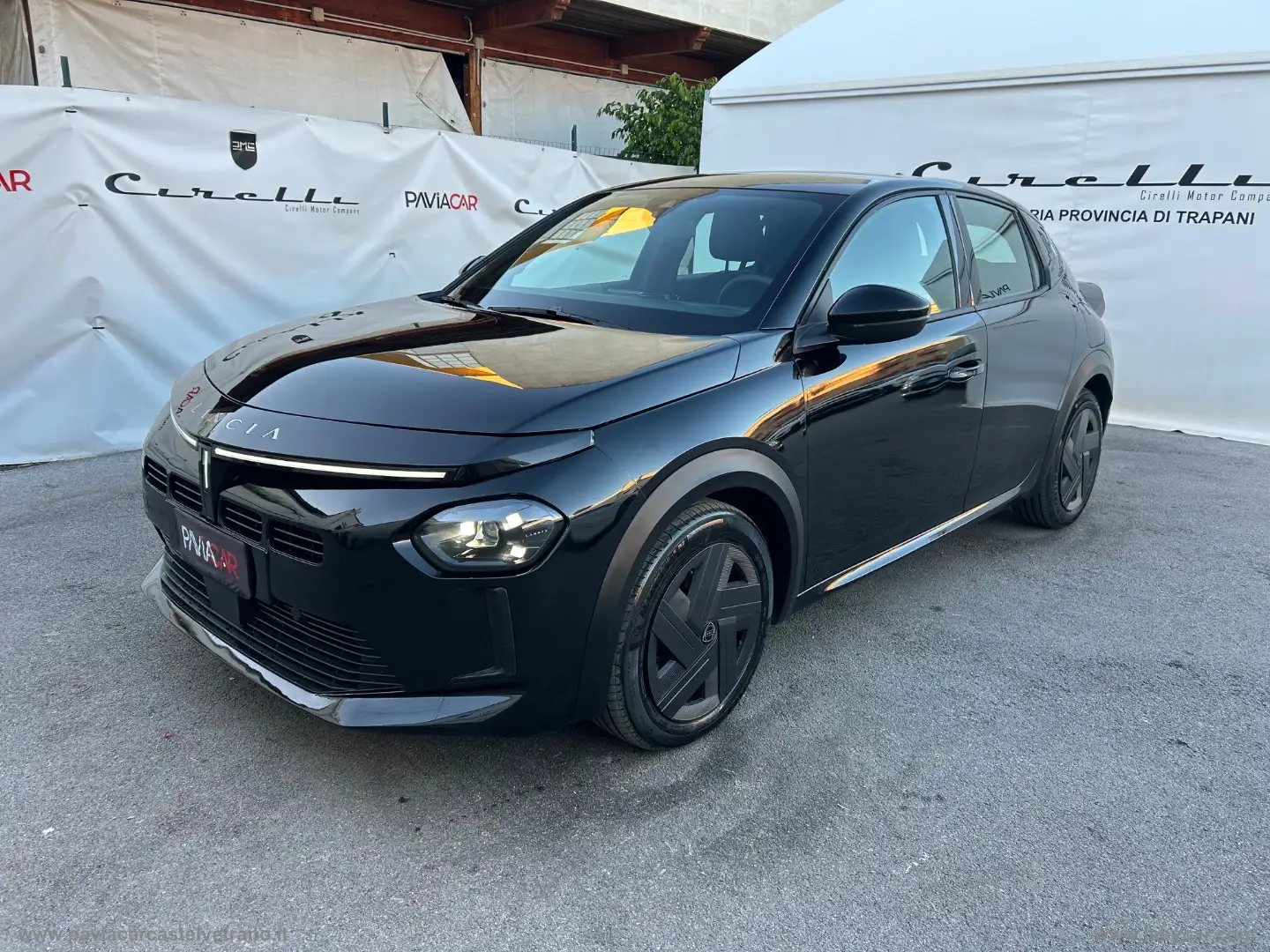 Lancia Ypsilon Hybrid e-DCT Ed.Limitata Cassina Noir - 2