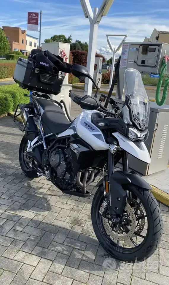 Triumph Tiger 900