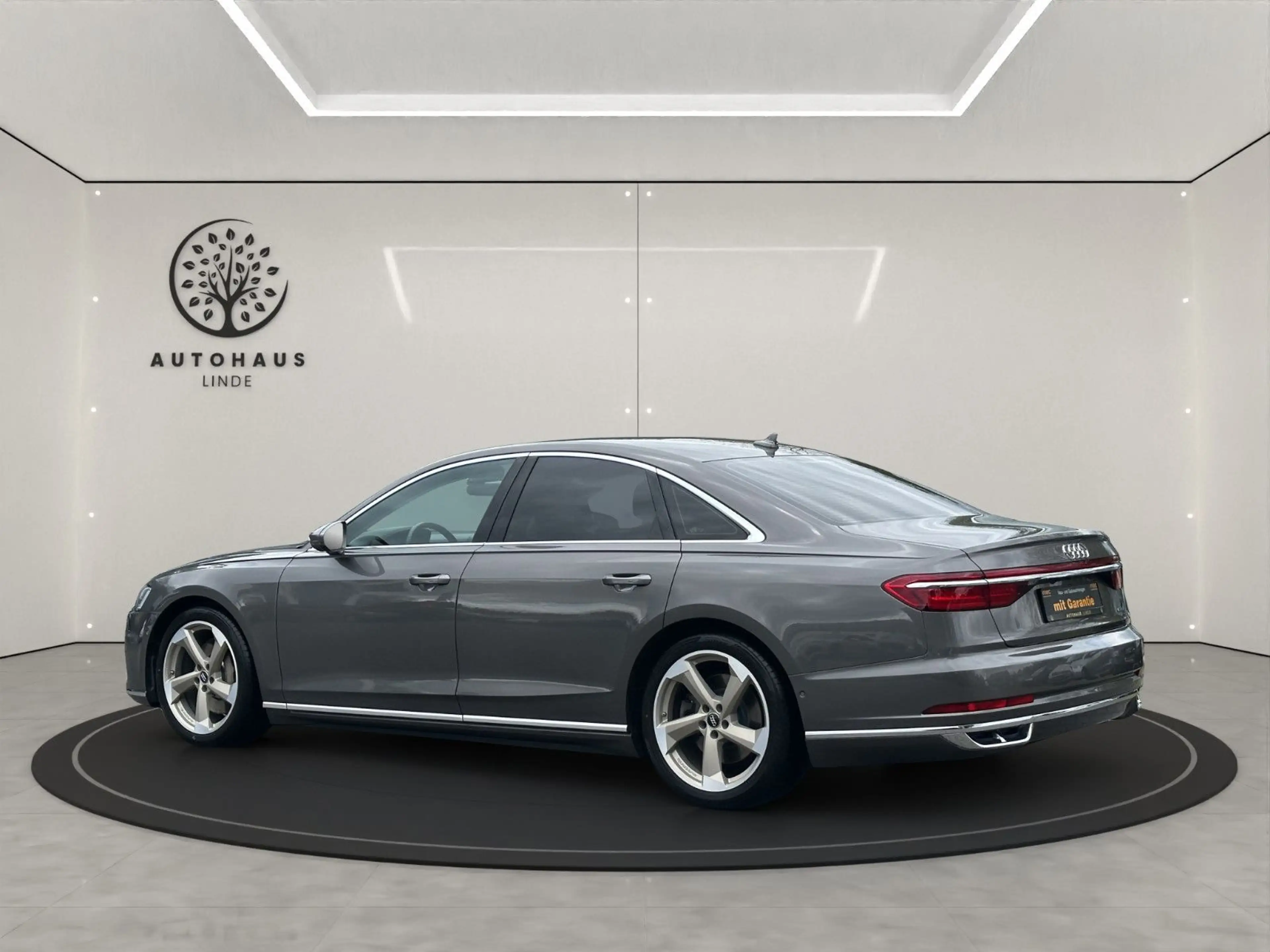 Audi A8 55 TFSI quattro Bang & Olufsen /Virtual Cock. — photo 3