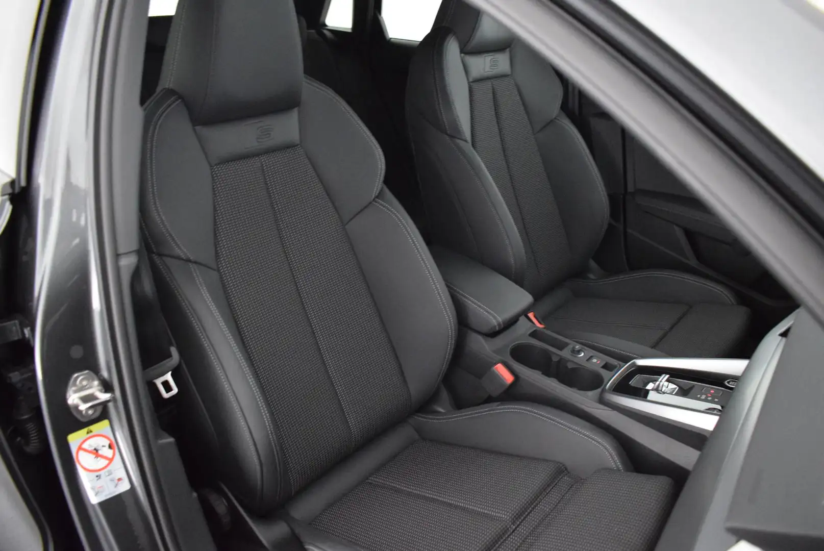 Audi A3 Sportback 40 TFSI e 204pk Advanced edition S-Line Gris - 2