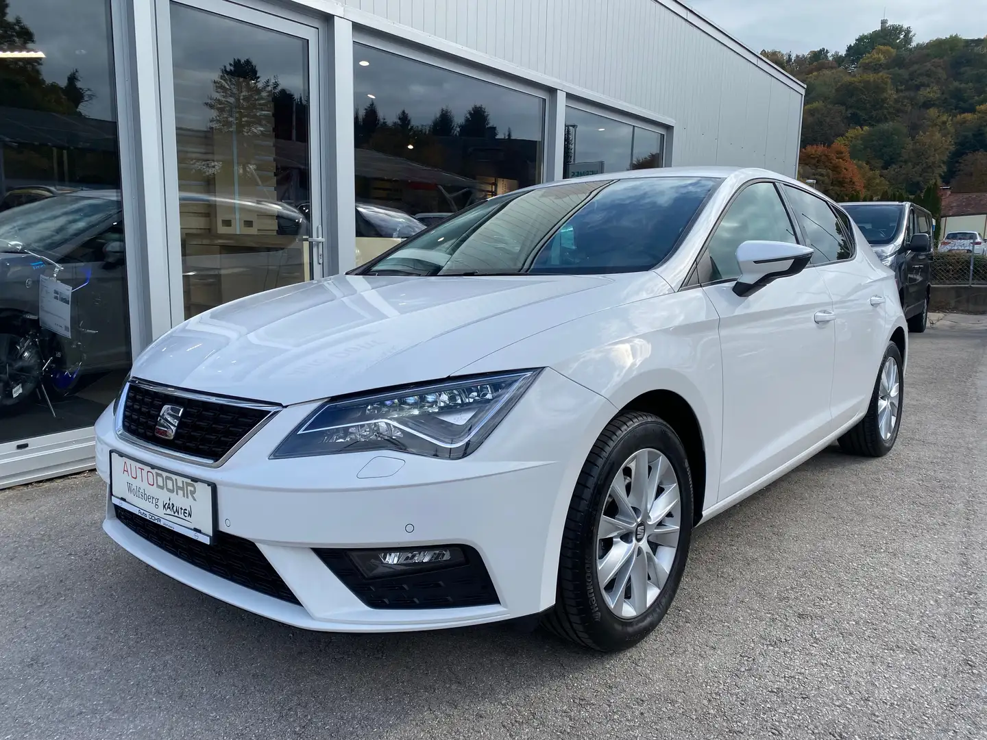 SEAT Leon Style 1,0 EcoTSI Start-Stopp Weiß - 2