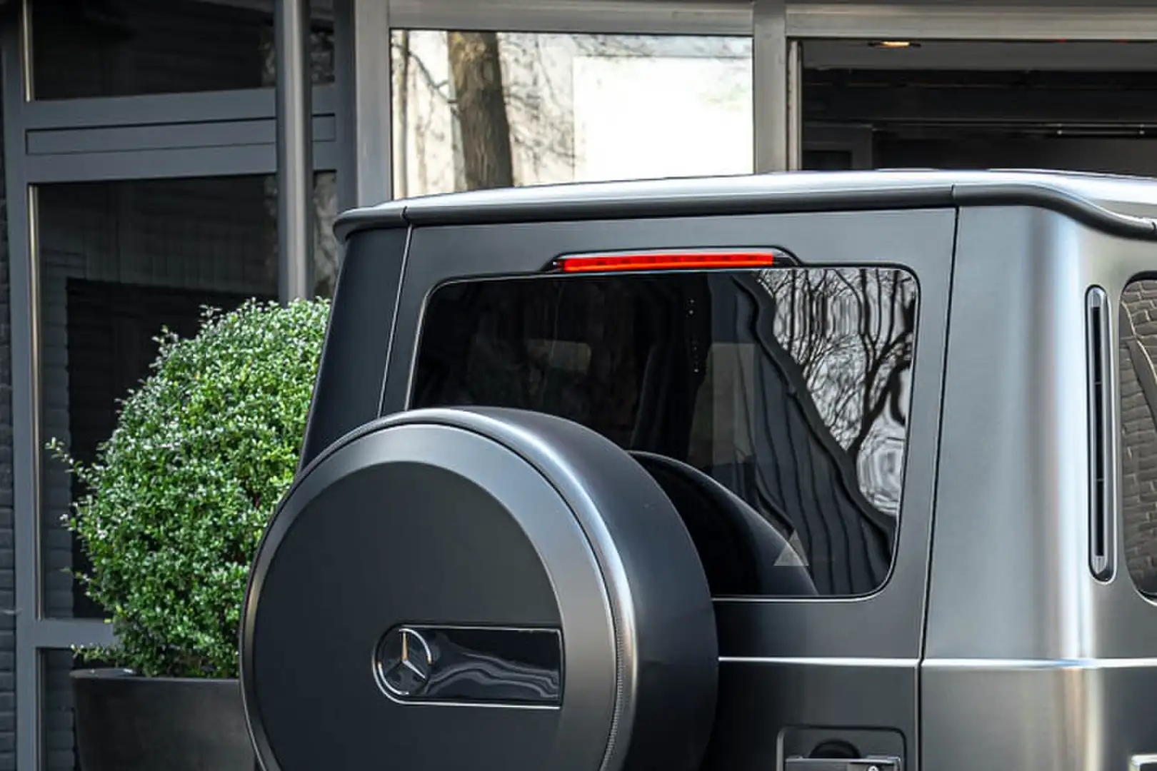 Mercedes-Benz G 63 AMG G63 Night Pakket | 360° Camera | Massage | Burmest Schwarz - 2