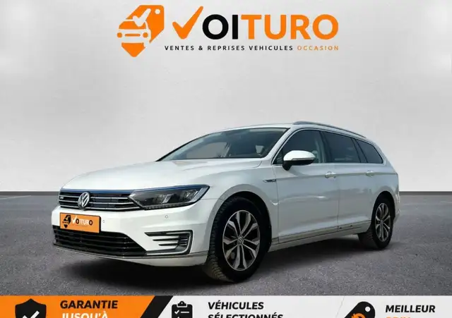 2018 Volkswagen Passat in White for sale