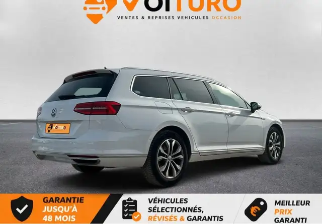 Volkswagen Passat view 2